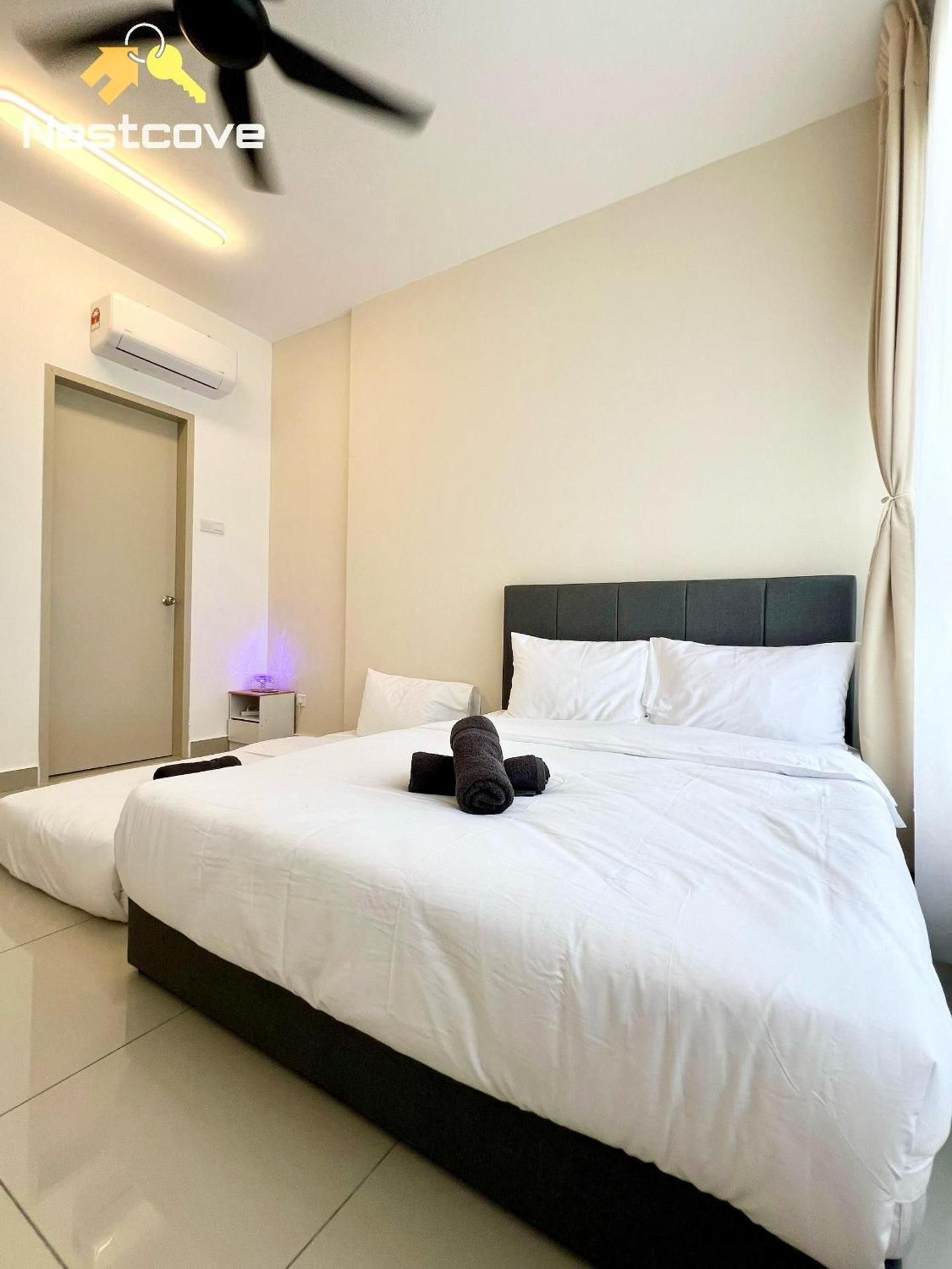 Two-Bedroom Apartment with Sea View