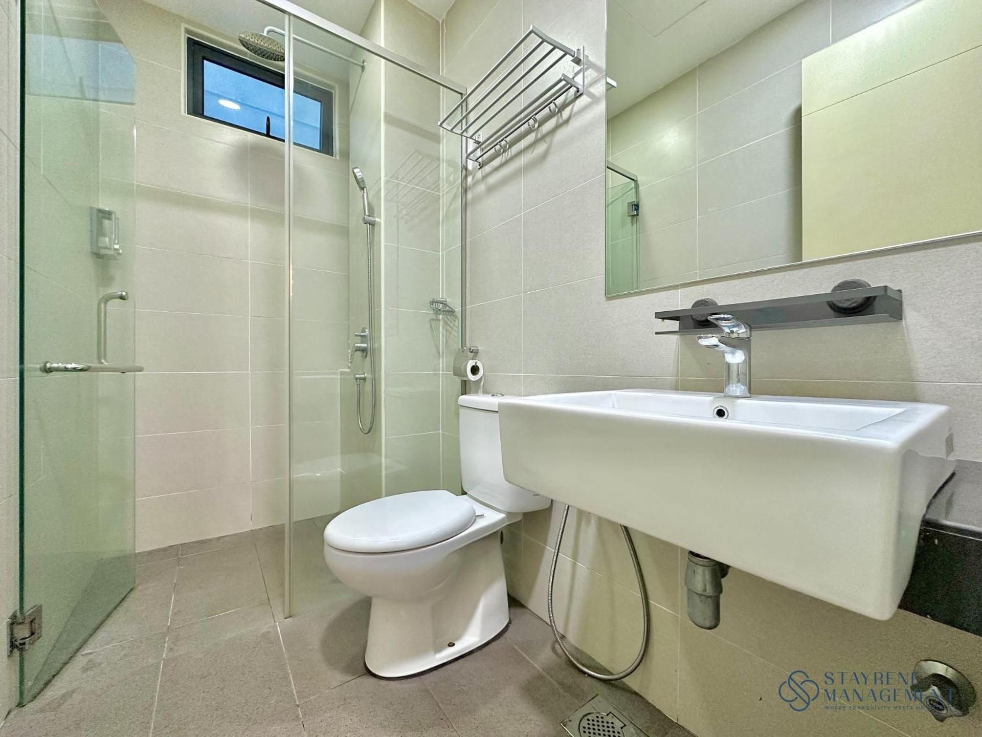 One-Bedroom Apartment with City View