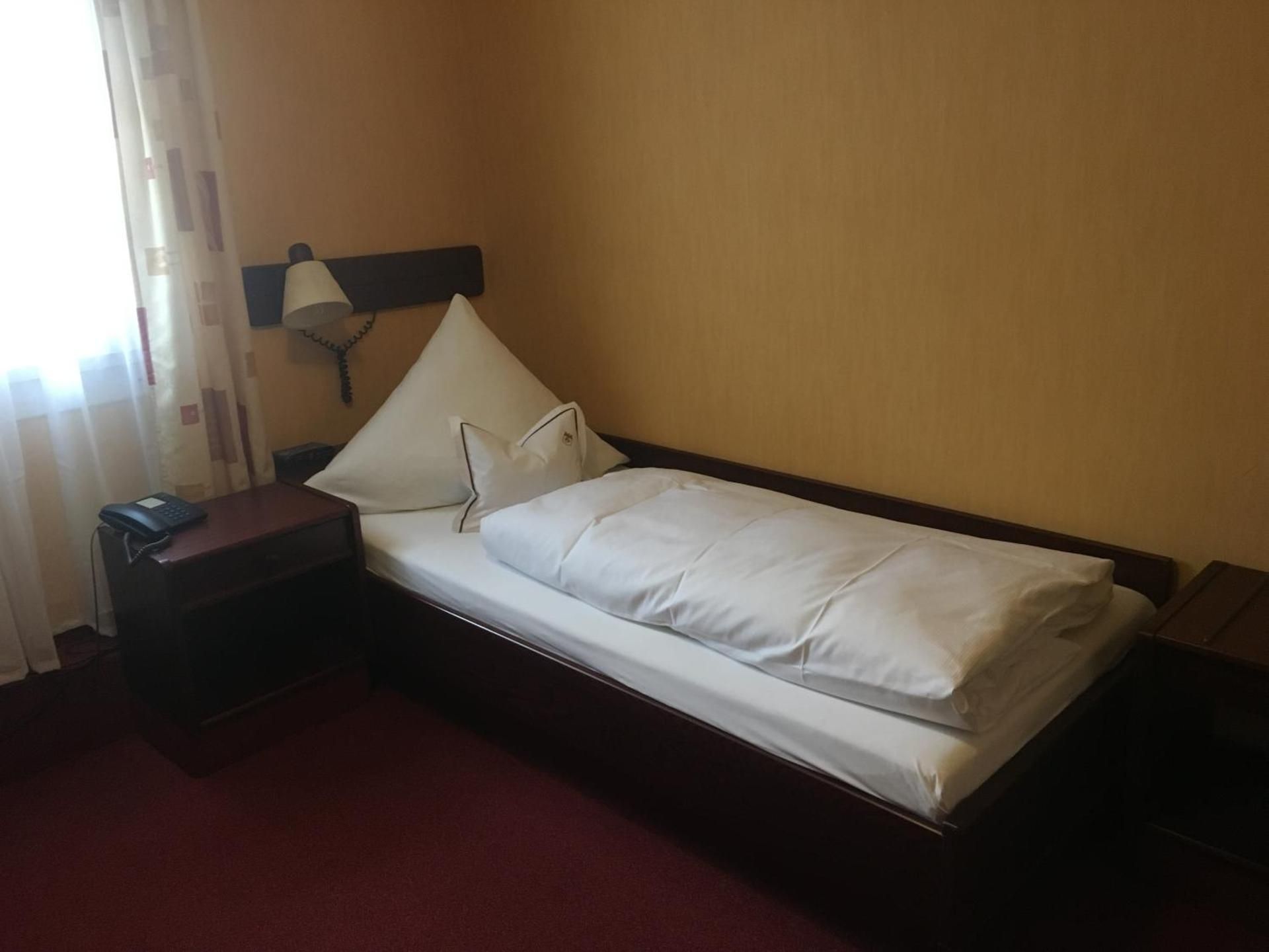 Single Room with Private Bathroom