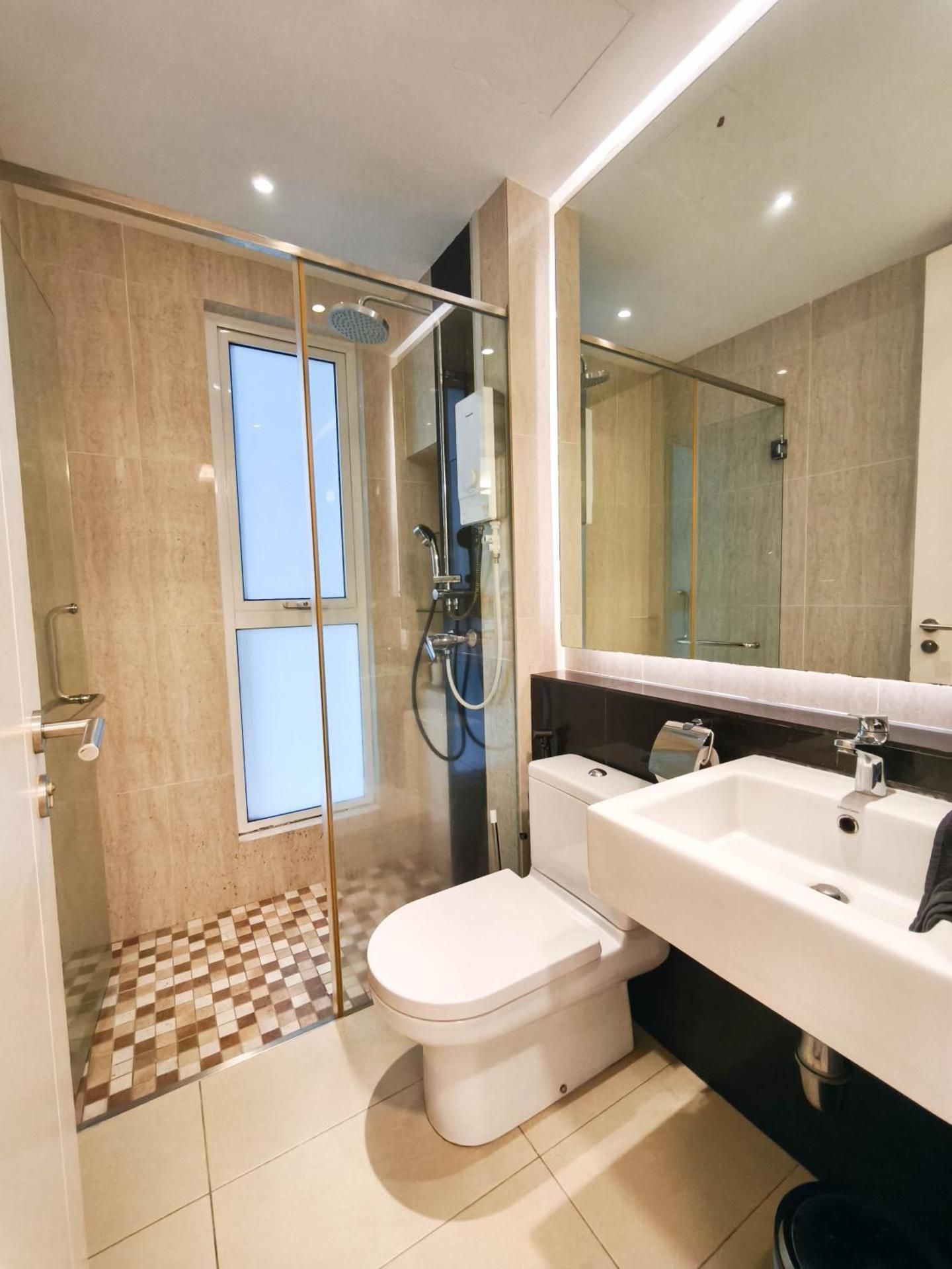 Three-Bedroom Deluxe Apartment