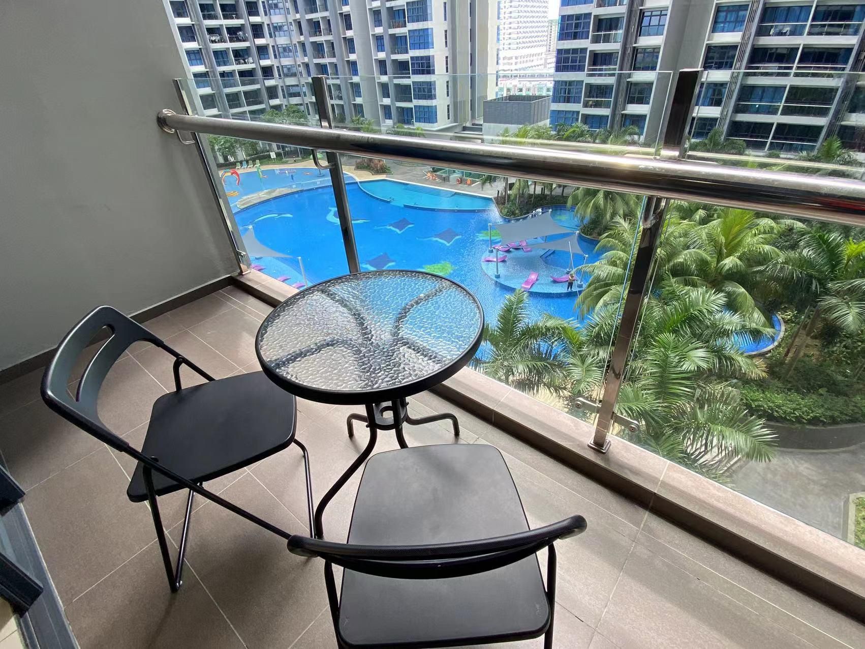 One Bedroom Deluxe Pool Access