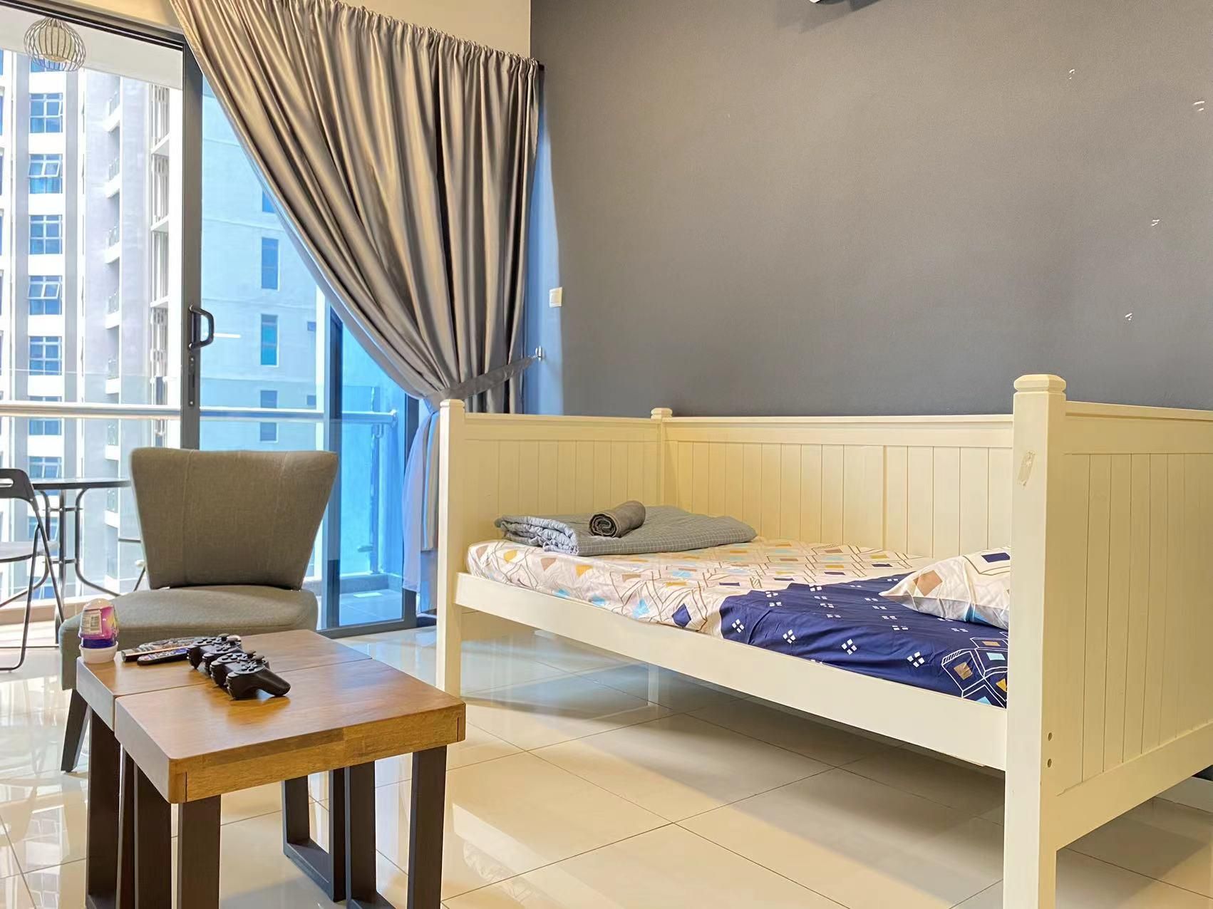 One Bedroom Deluxe Pool Access