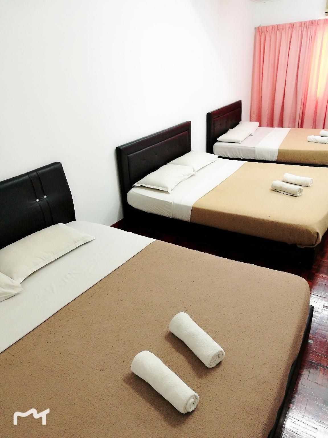 Deluxe Family Room for 6 People