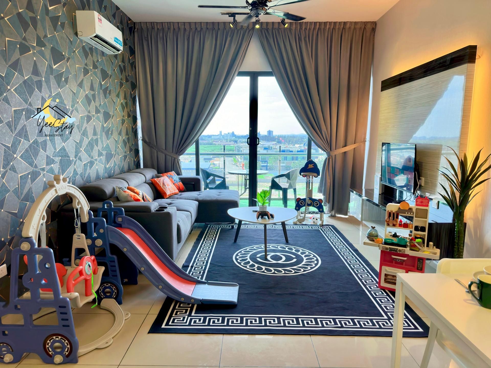 Apartment - 1 Double Bed and 3 Single Beds