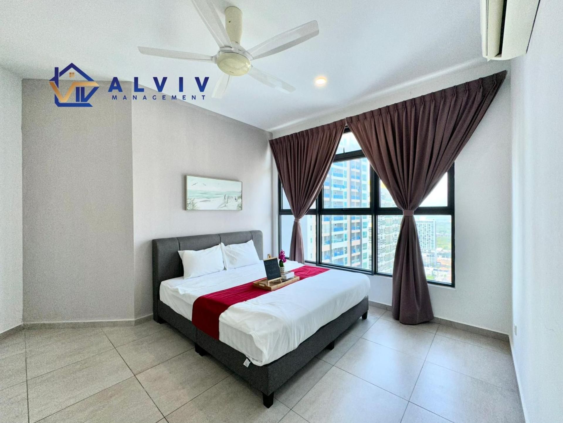 Three-Bedroom Apartment with Balcony