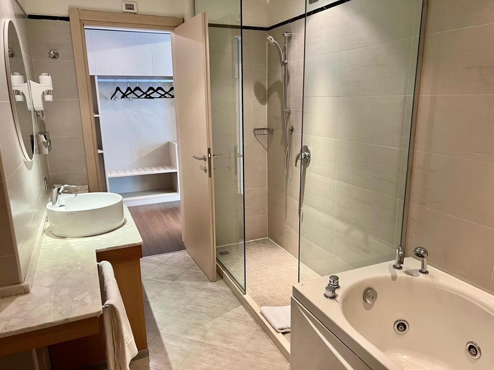 Superior Deluxe Double or Twin Room 