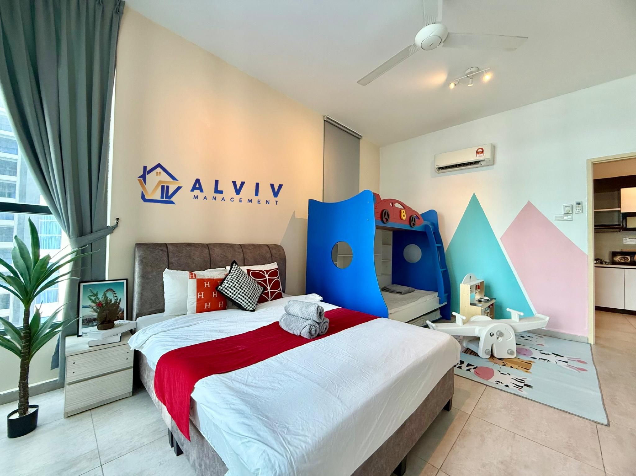 Apartment with Pool View A