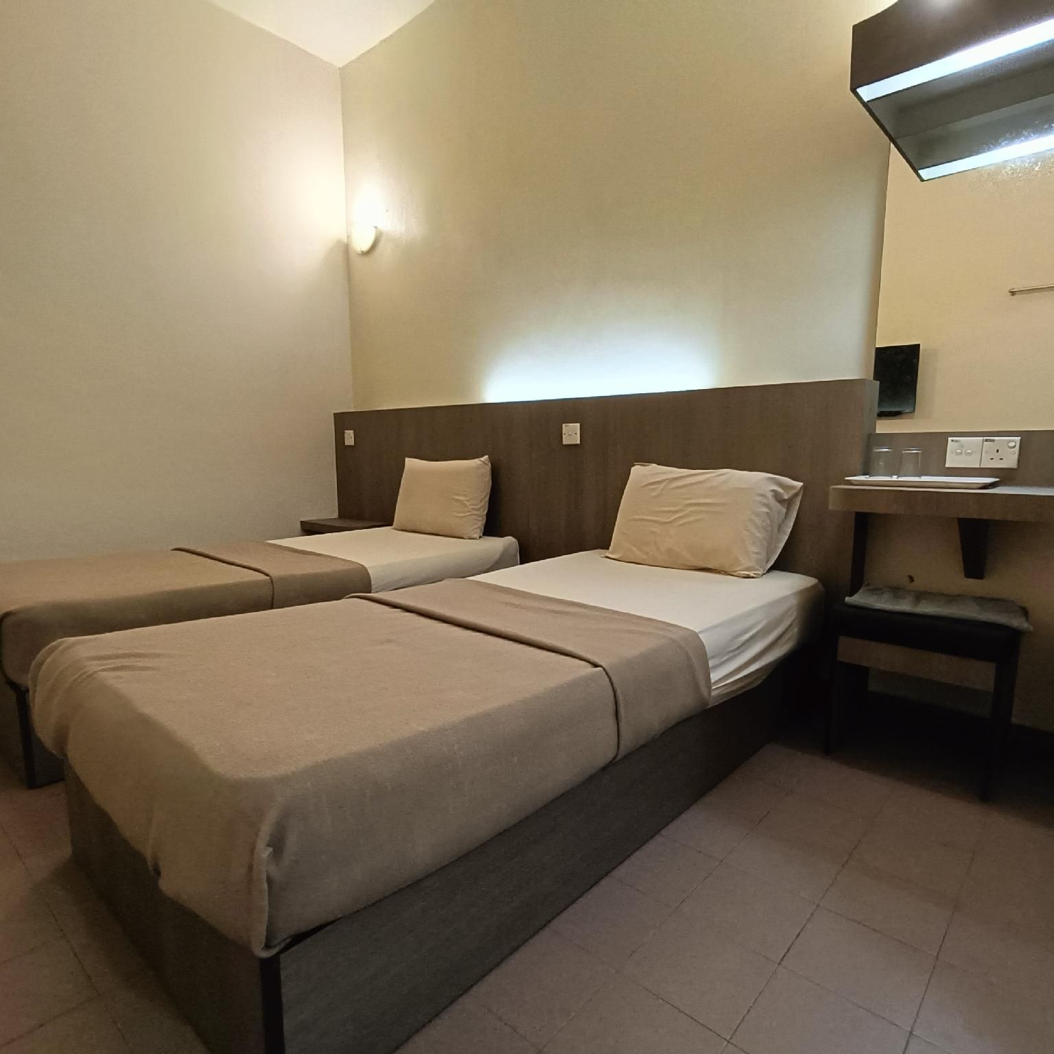 Park City Hotel Economy Double or Twin Room 3