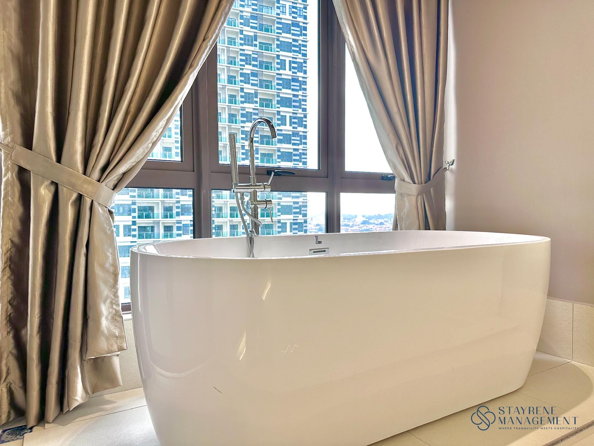 Studio Suite with Queen Bed