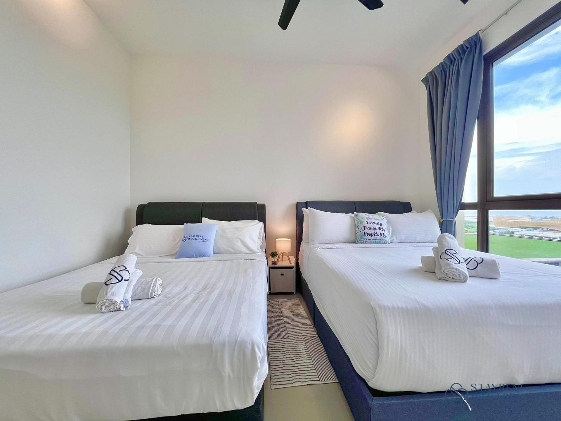 One-Bedroom Apartment with View