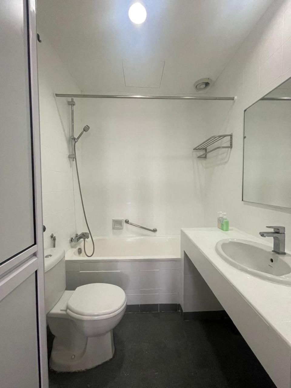 One Bedroom Apartment