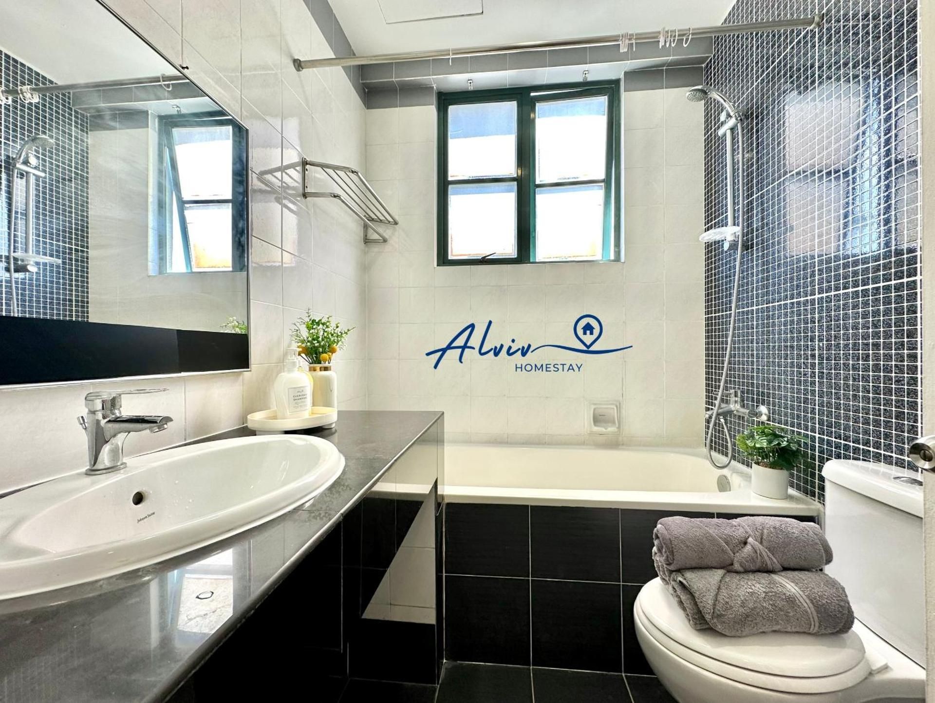Two-Bedroom Apartment with City View