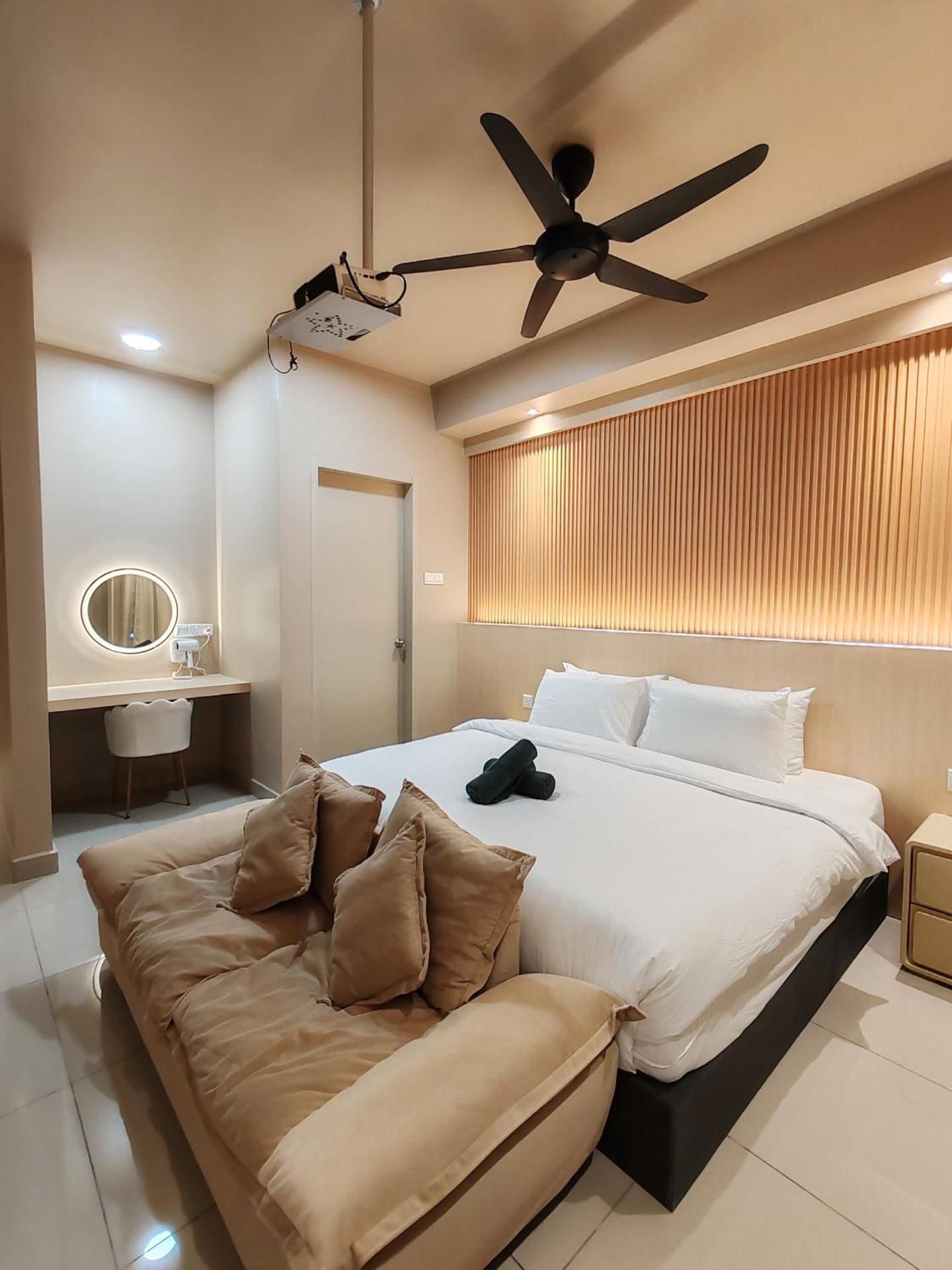 Pool View Room - King Bed