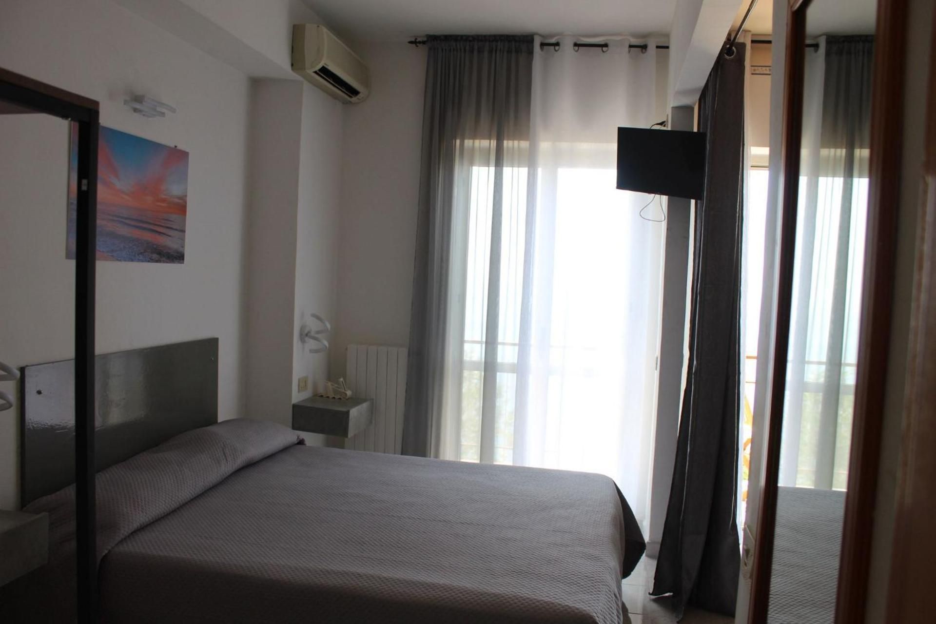 Studio with Sea View
