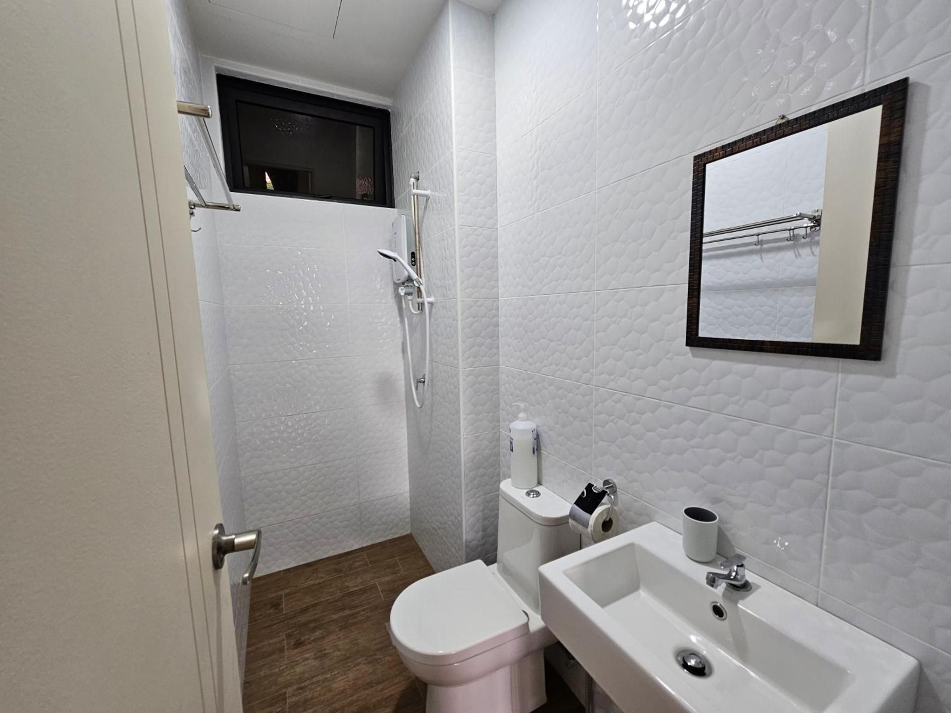 Muji Design Two Bedroom Apartment (Near Elevator and Full City View)