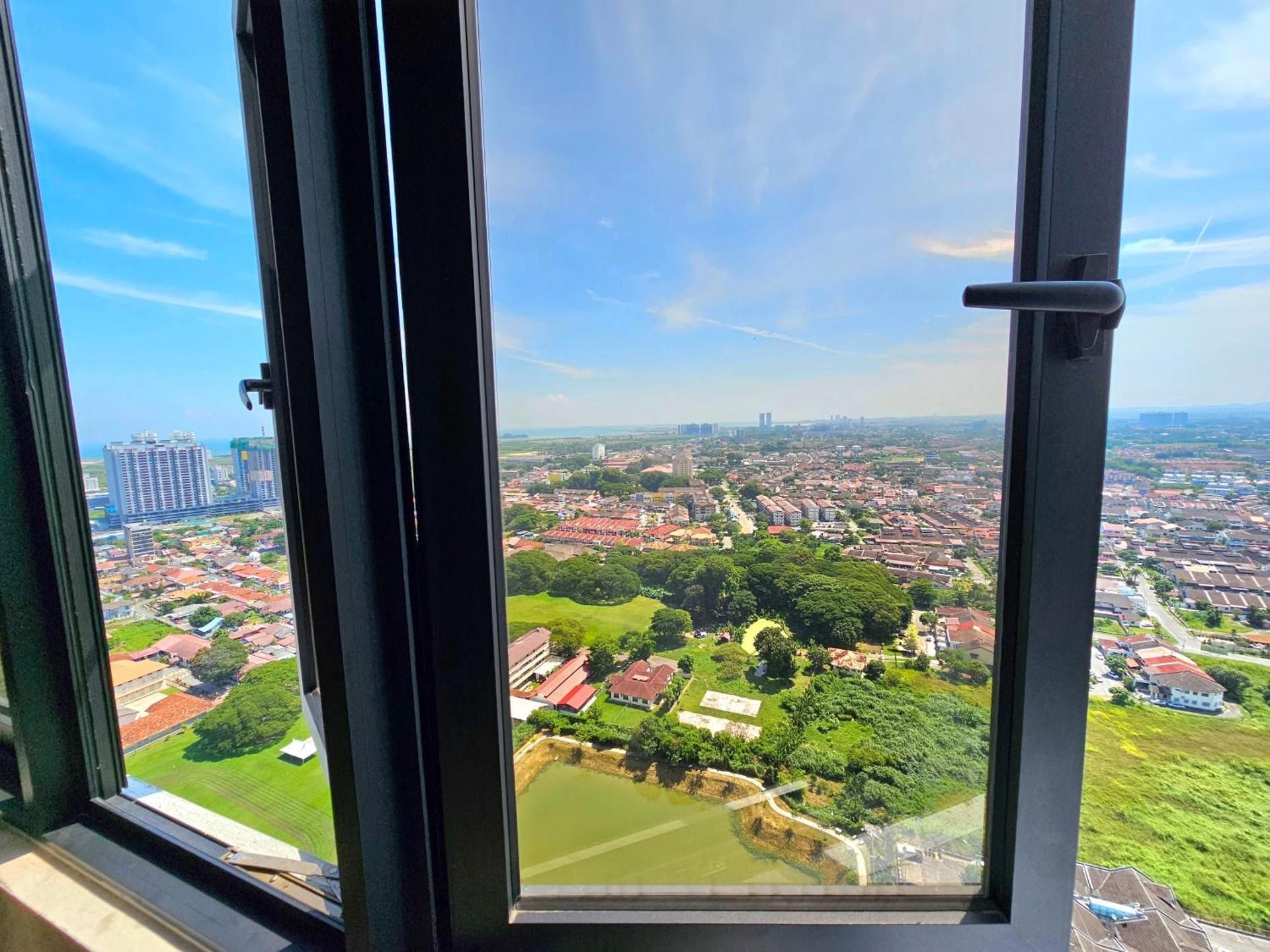 Relaxing Three Bedroom Family Apartment (Near Car Park and Low floor)