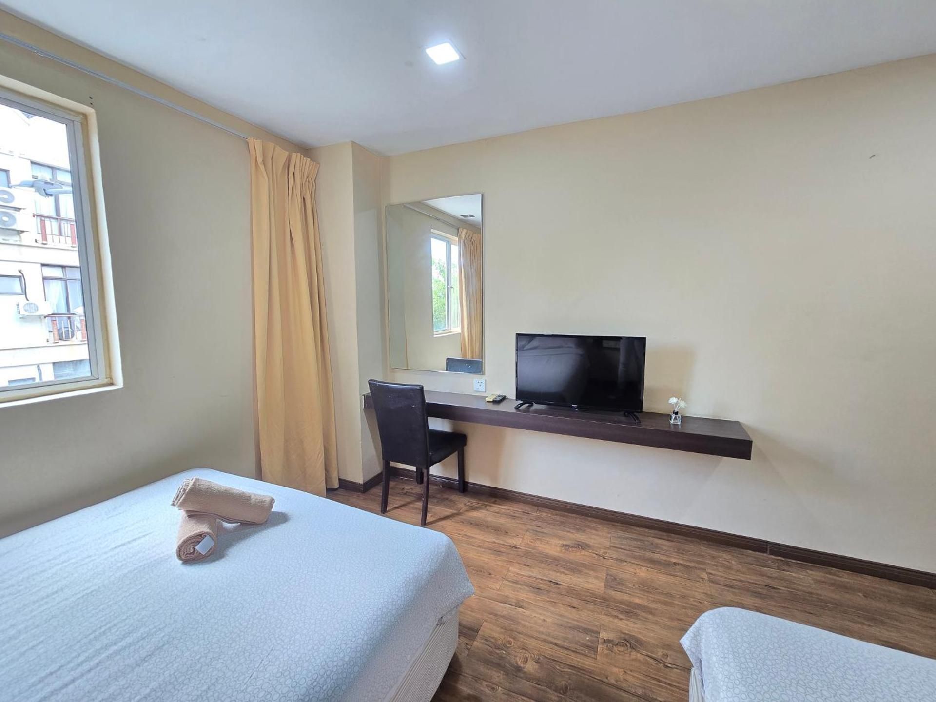 Deluxe Family Room