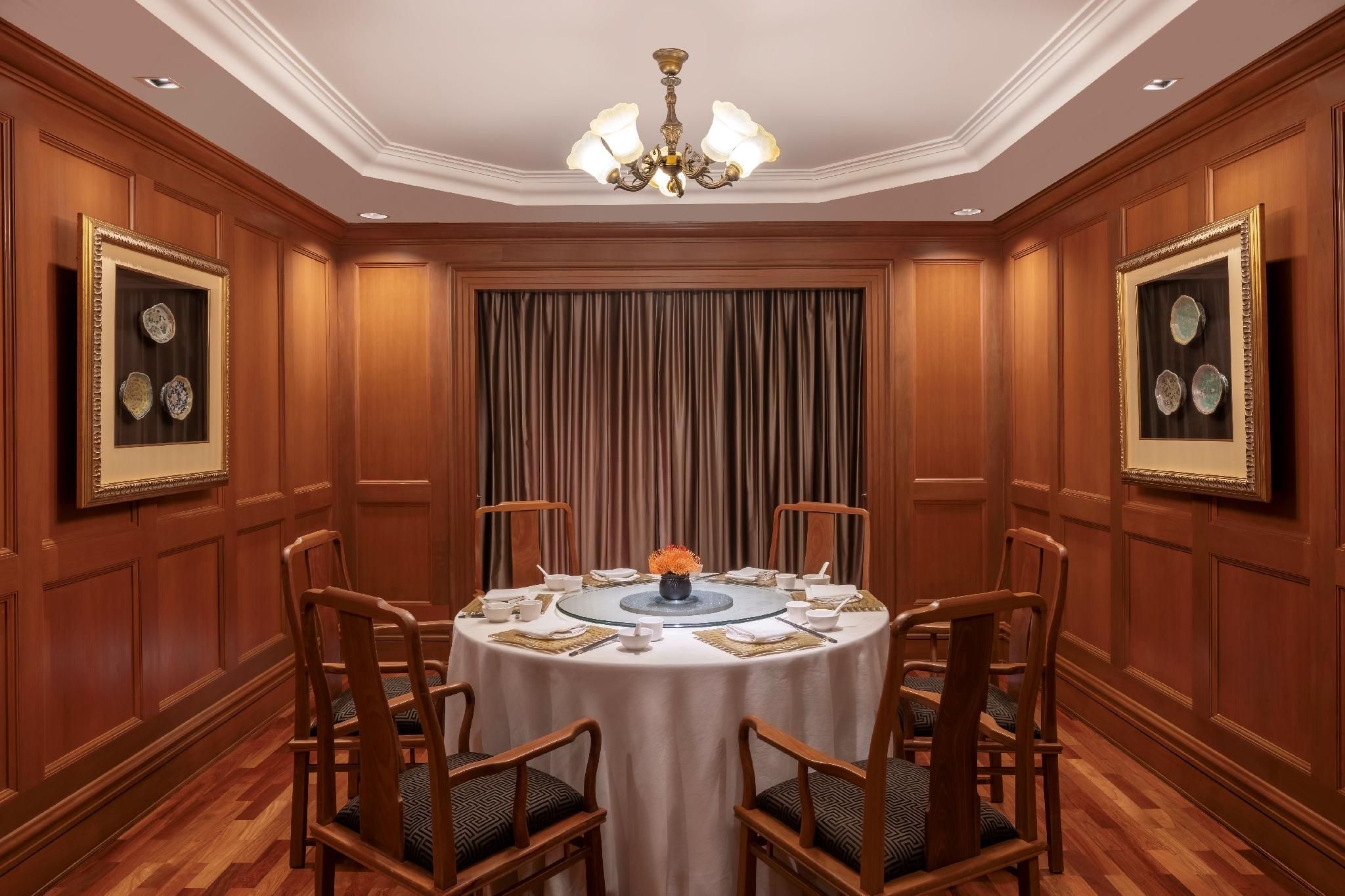 restaurant (private room)