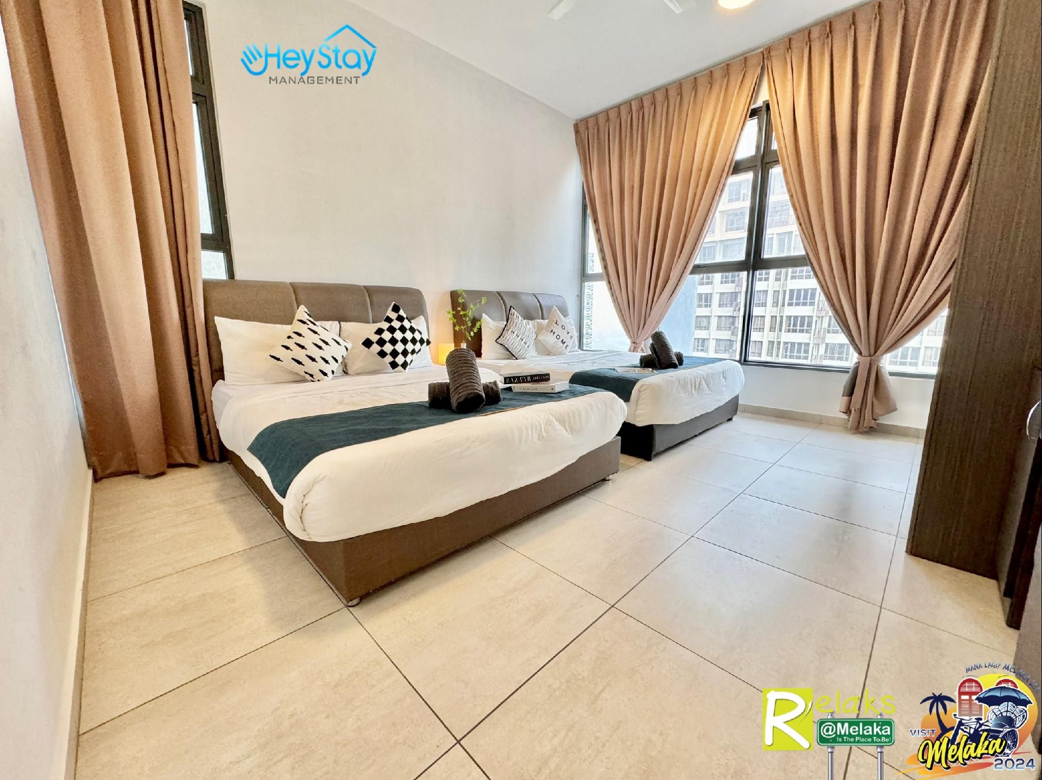 Three Bedroom and Two Bathroom Apartment with Sea Views