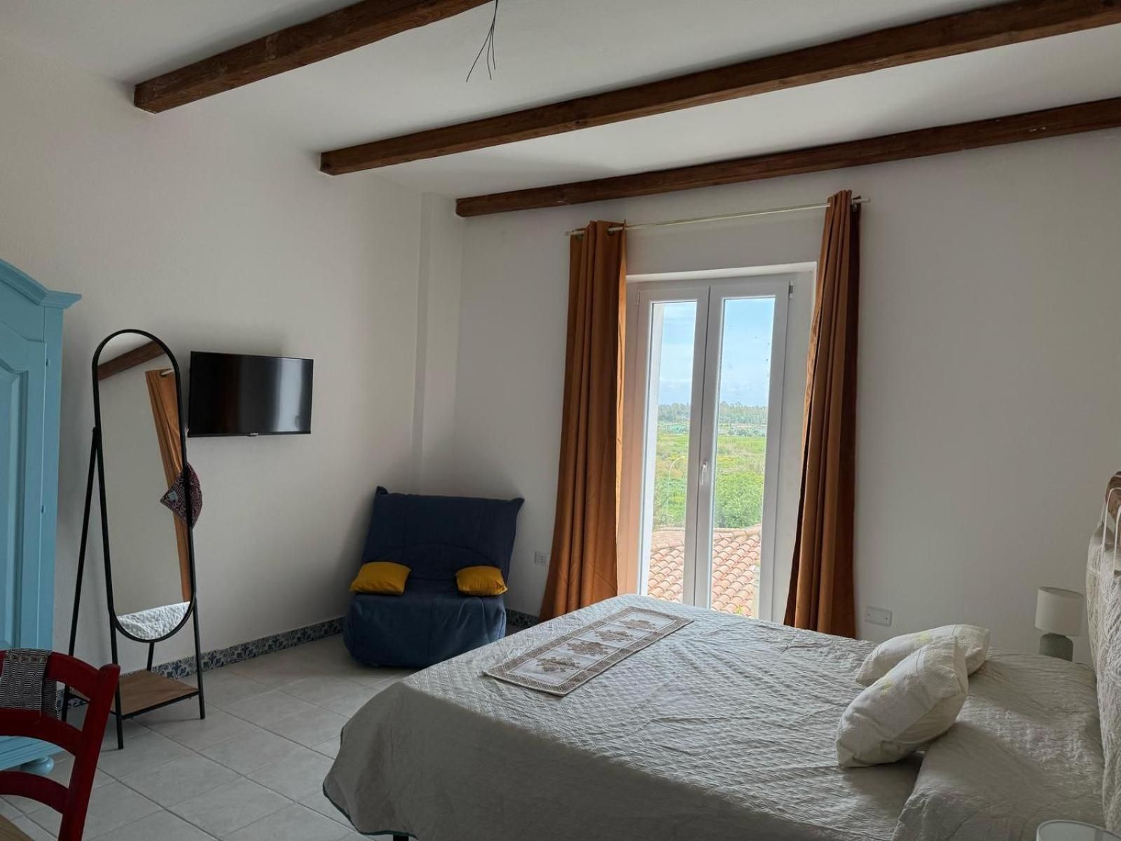 Double Room with Balcony and Sea View