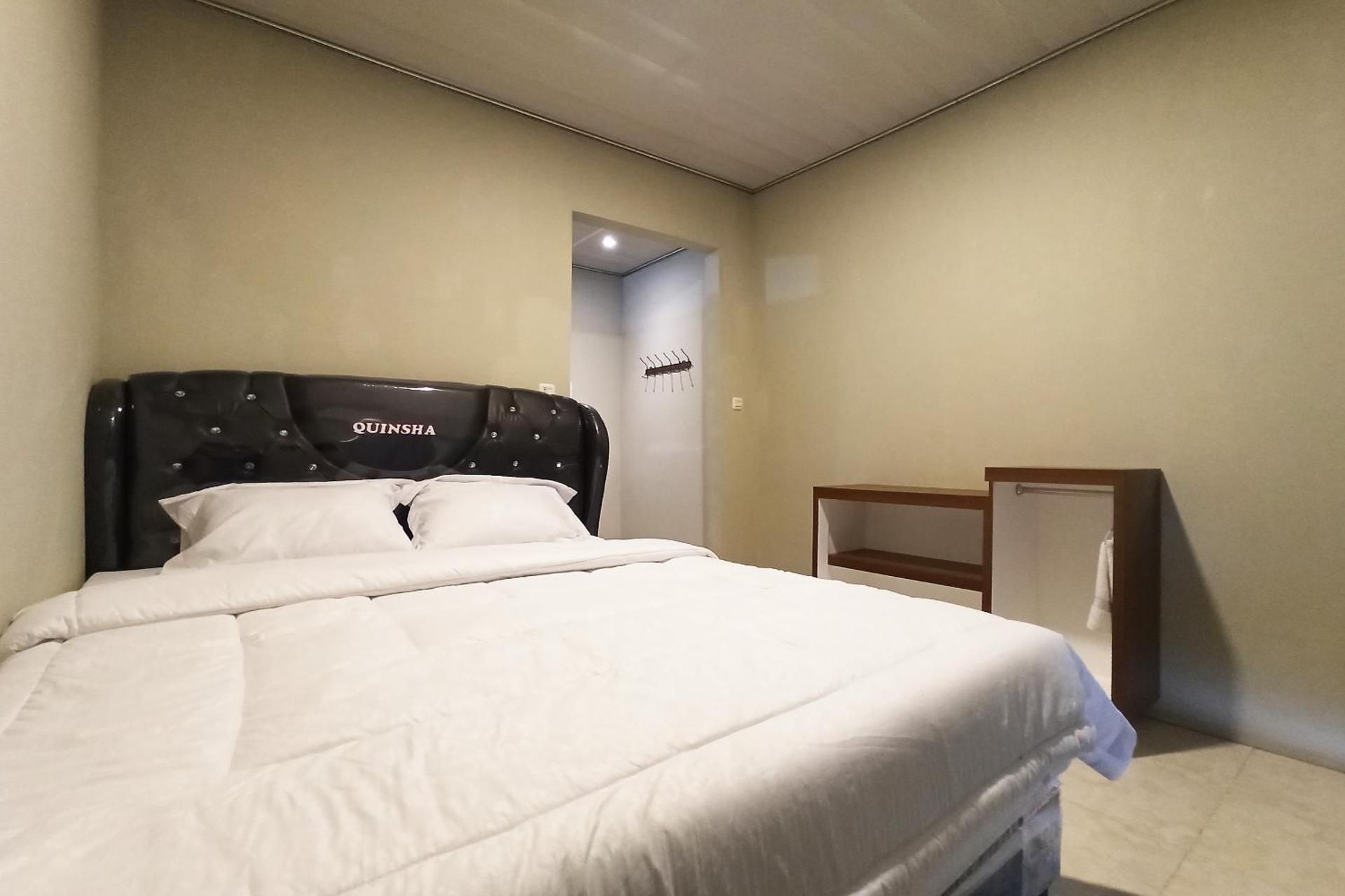 RedDoorz Room