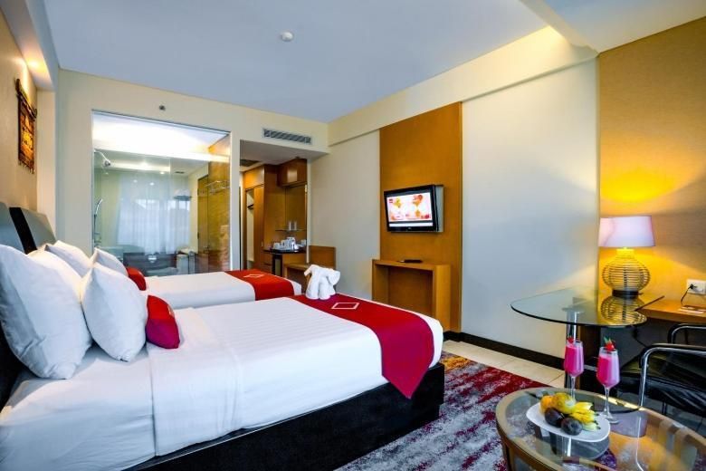 Twin Room with City View