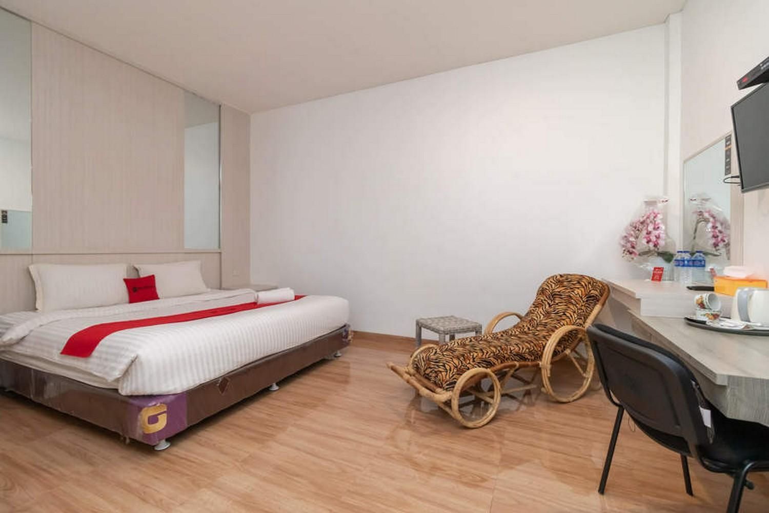 RedDoorz Room