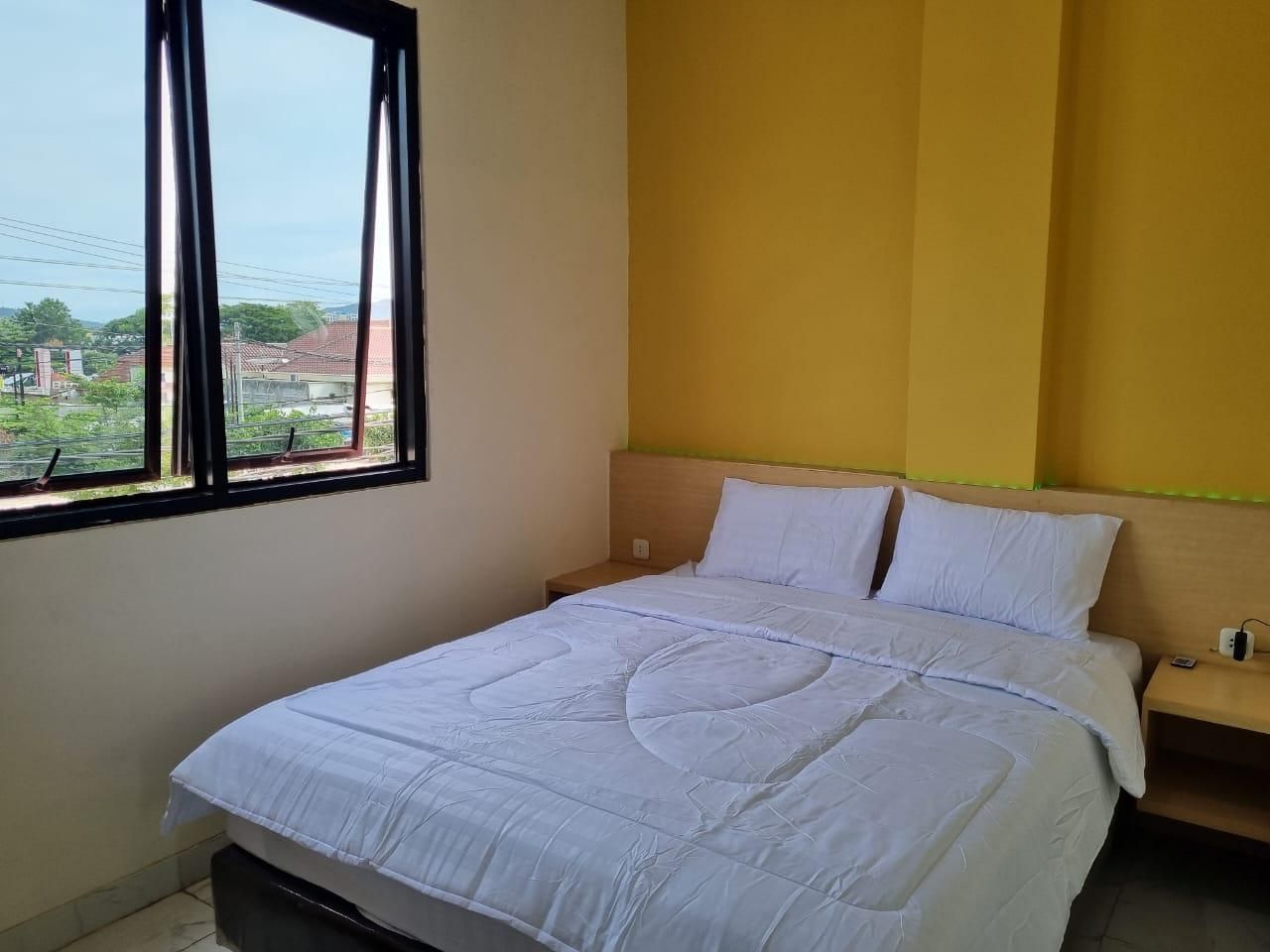 Slara hostel syariah Standard Room 2