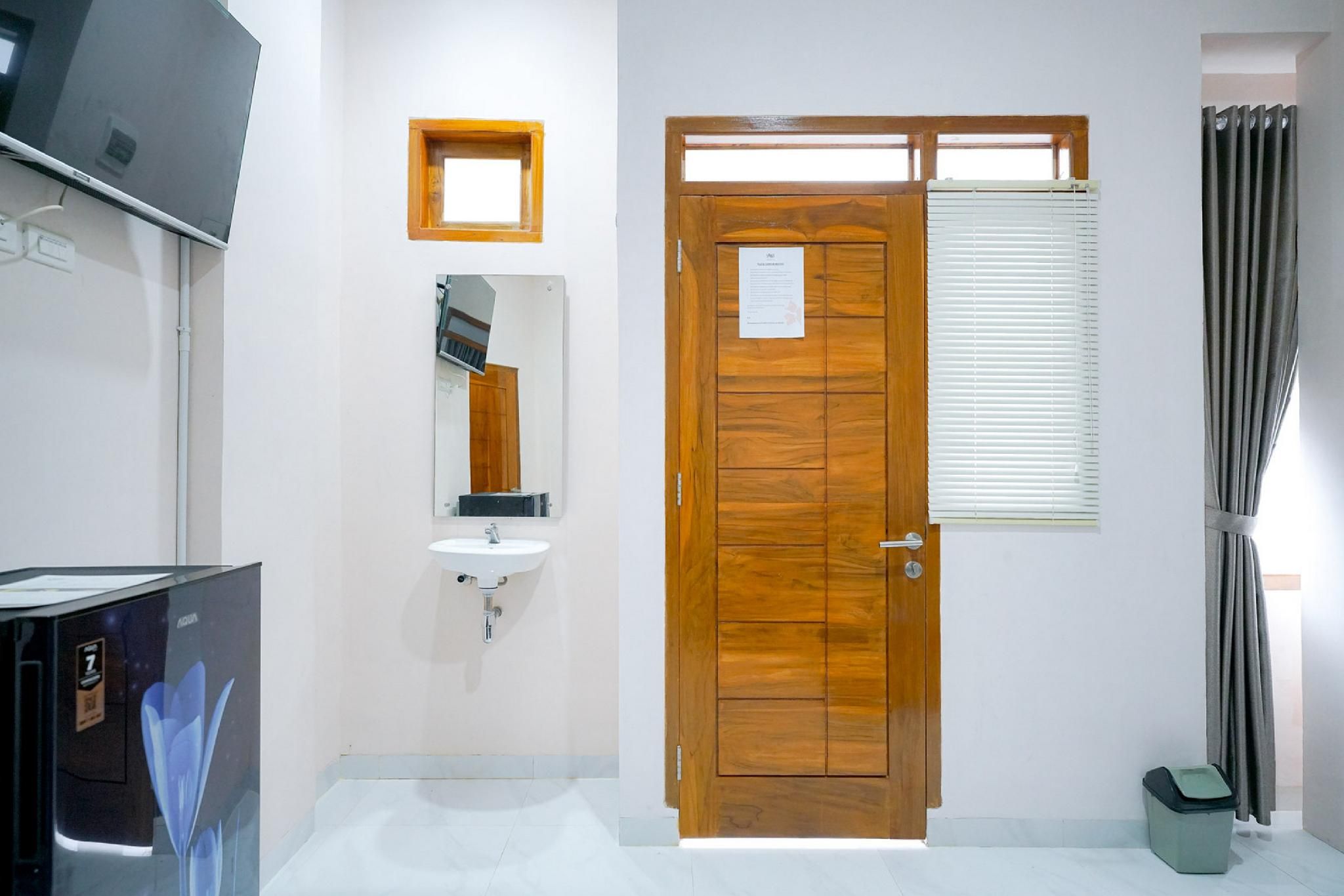 Sans Bougenville Lampung Suite Room 2