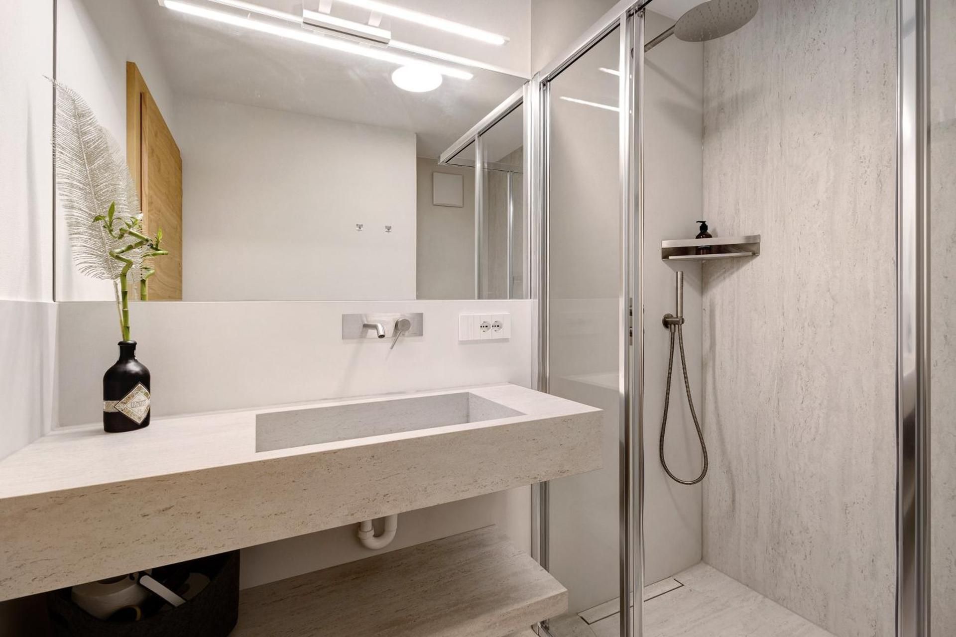 Superior One-Bedroom Apartment with Balcony