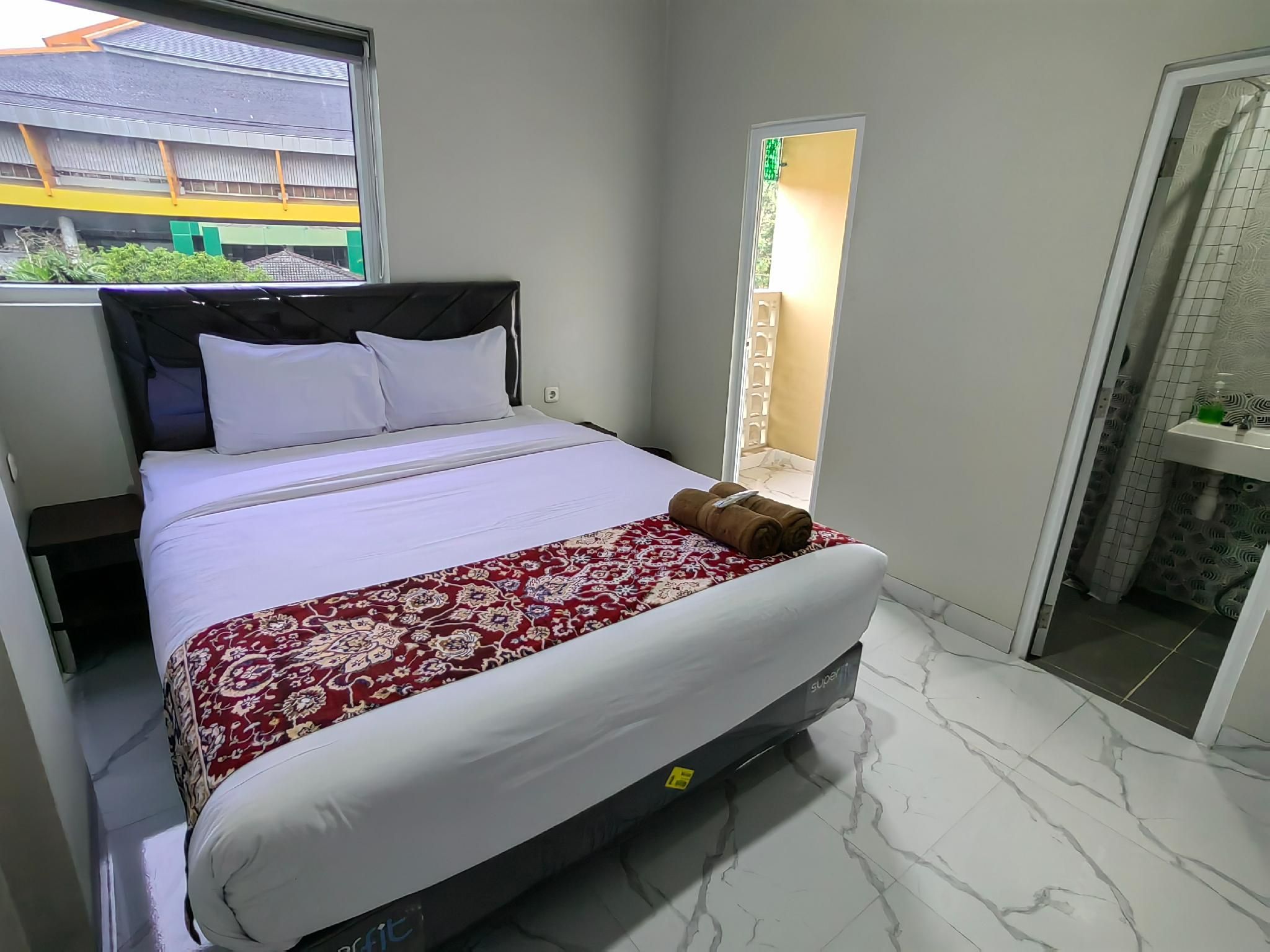 Deluxe Balcony Open View Room