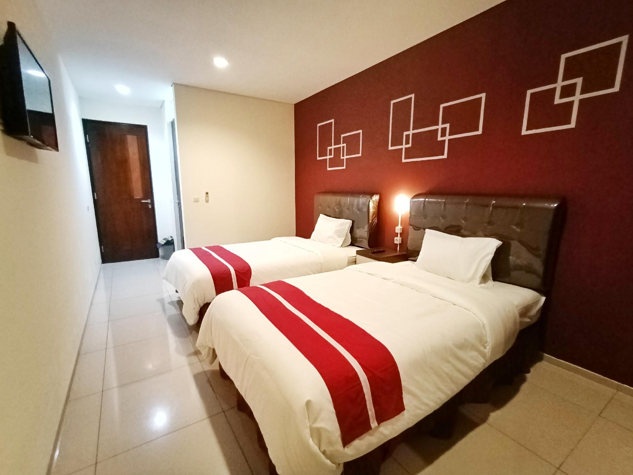 Aries Hotel Lampung Superior Twin Room