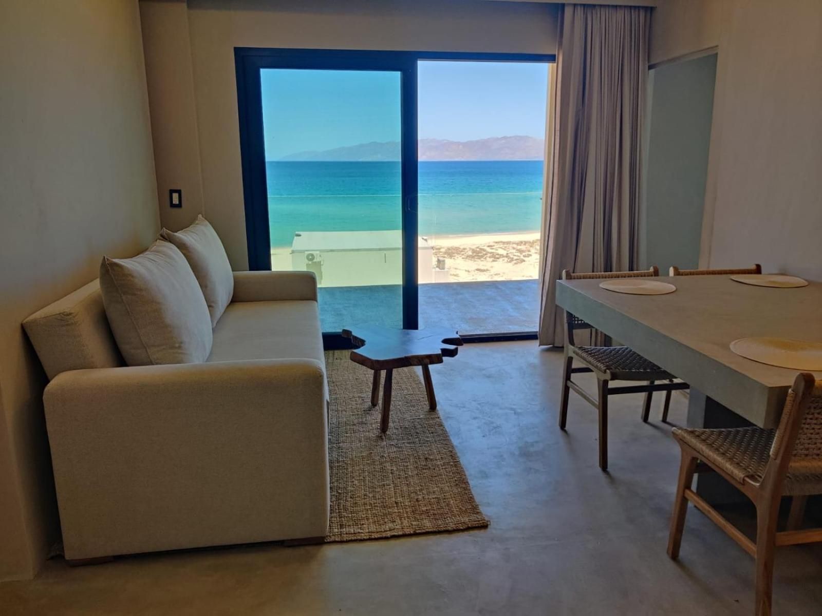 One-Bedroom Premium Apartment with Ocean View
