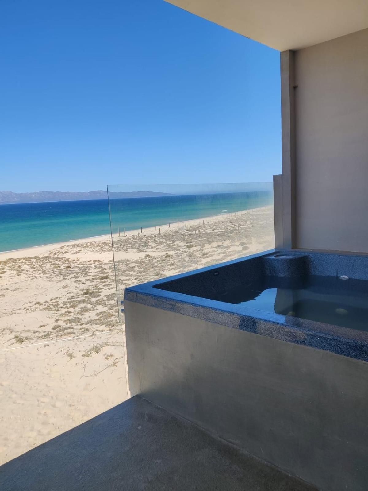 One-Bedroom Premium Apartment with Ocean View