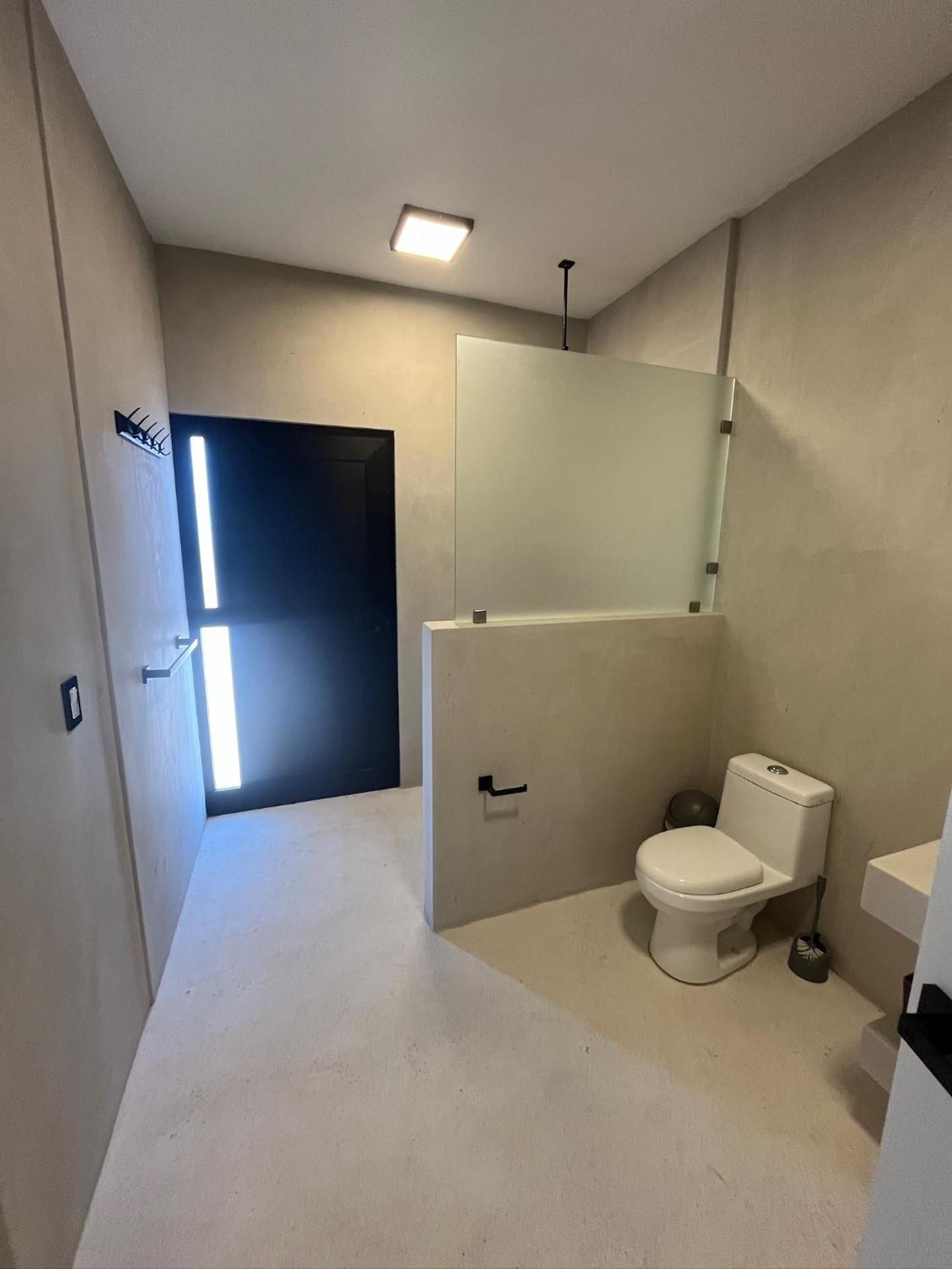 Deluxe One-Bedroom Apartment with Ocean View