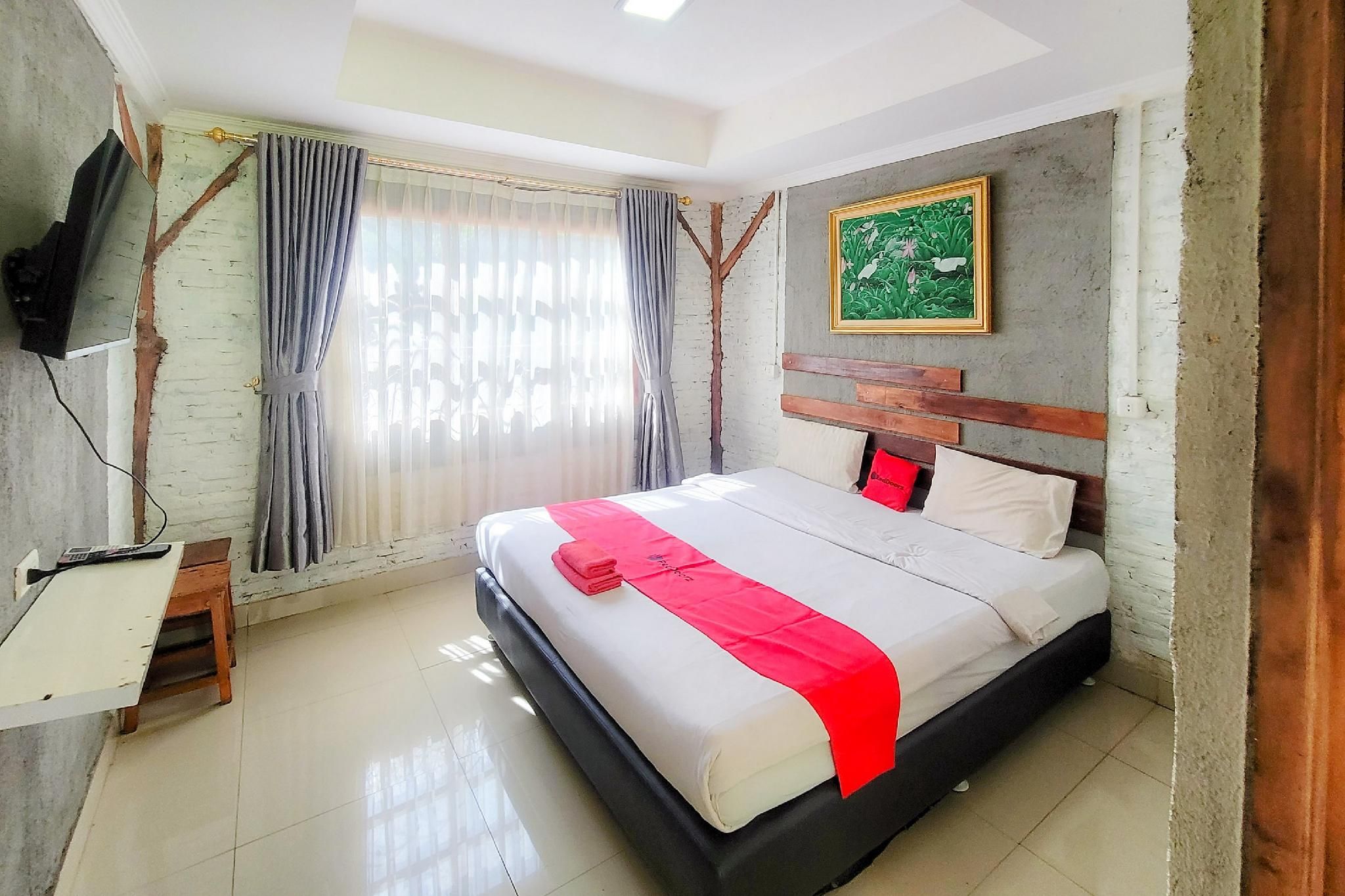 RedDoorz Plus @ Ladang Asri Homestay Lampung Standard Room 2
