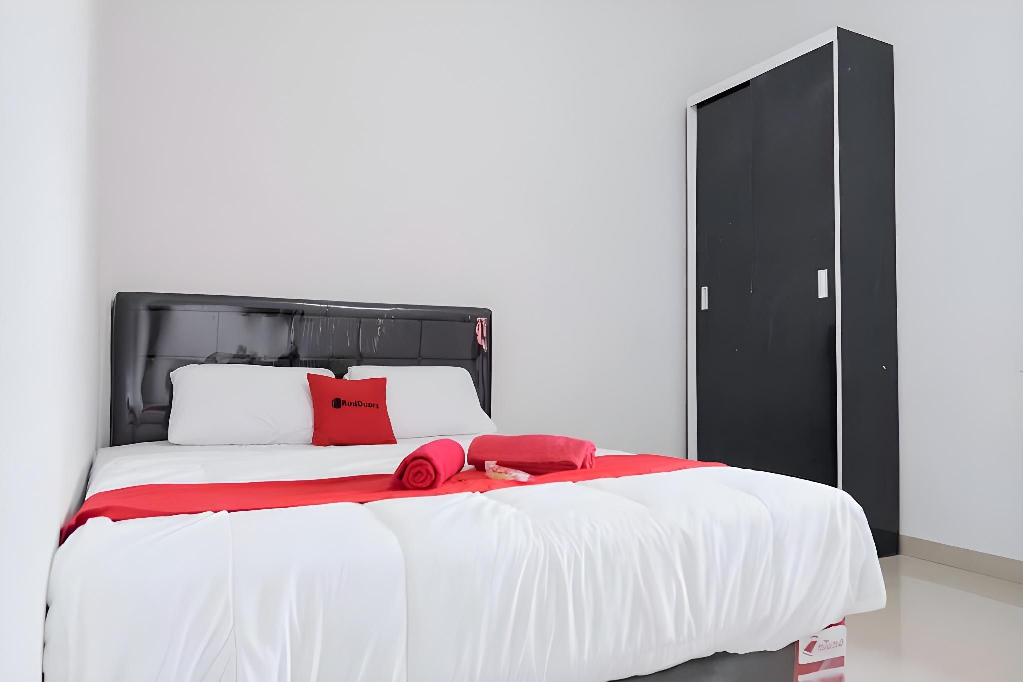 RedDoorz Room