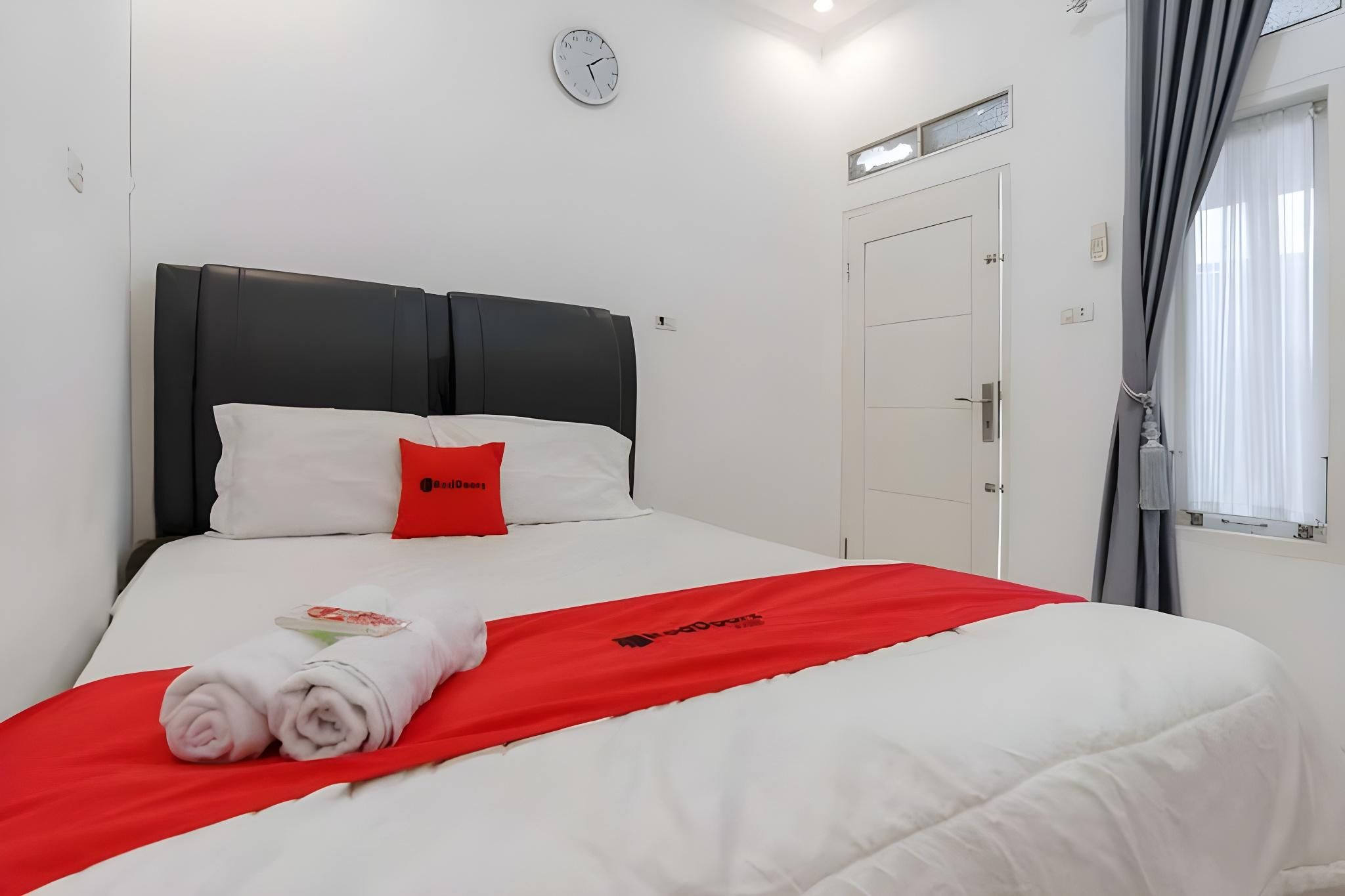 RedDoorz Plus @ Puncak Mas Cottage Lampung RedDoorz Room 2