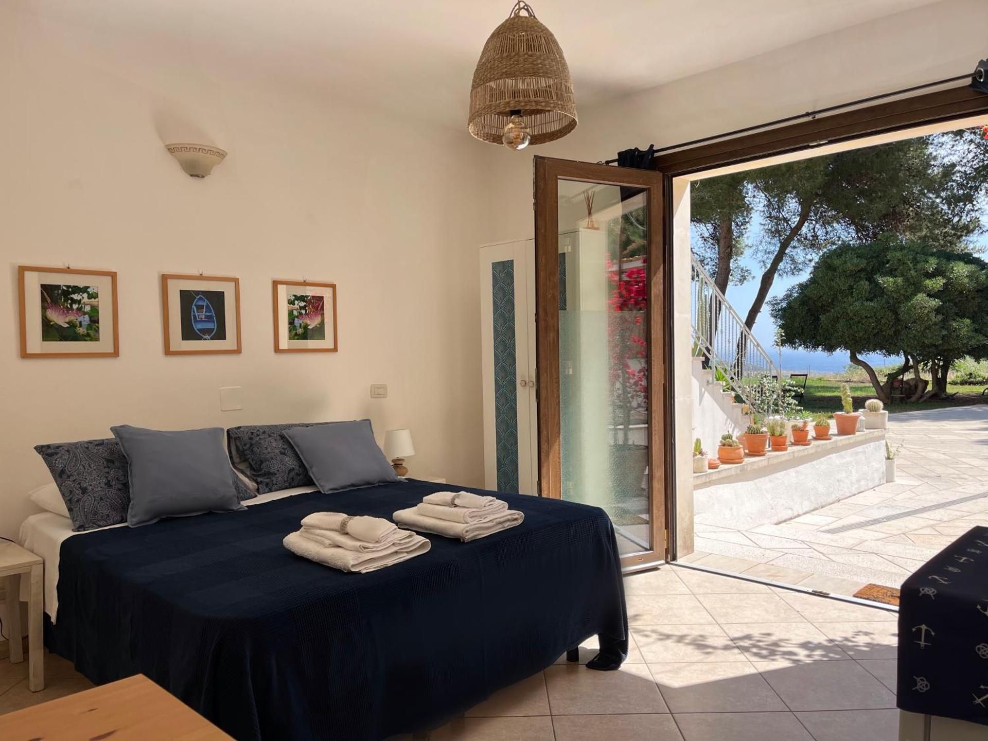 Studio Apartment with Sea View