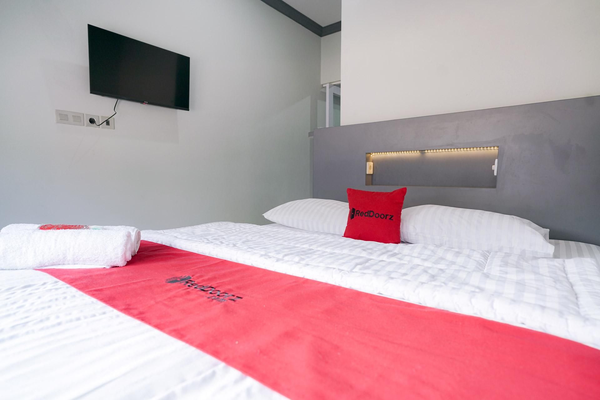 RedDoorz Plus Syariah @ Jalan Endro Suratmin Lampung Promotion Room 2
