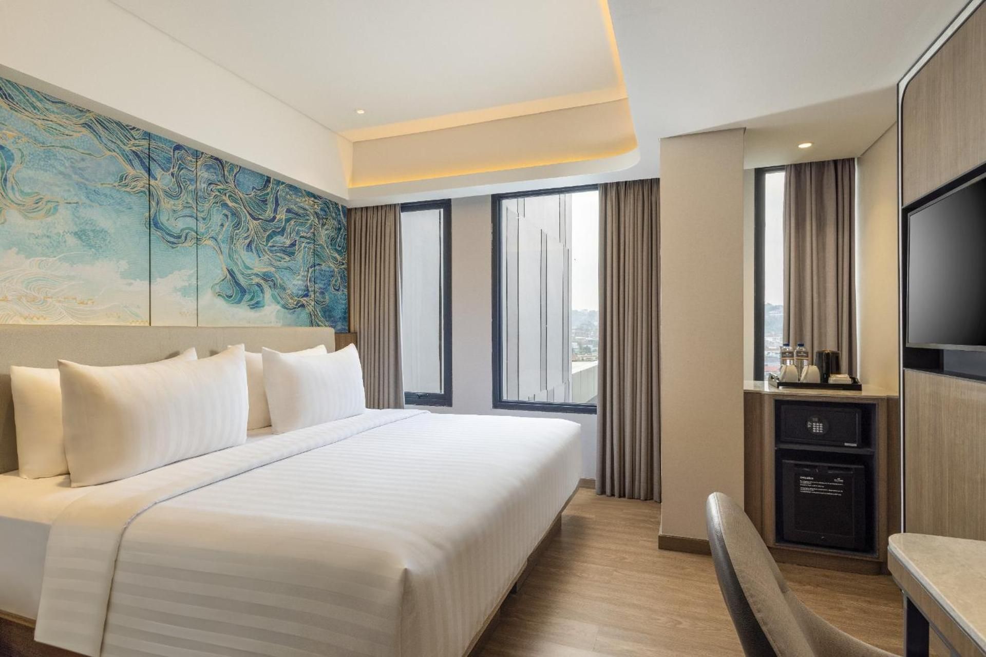 Hotel Santika Premiere Lampung Deluxe Hollywood Room