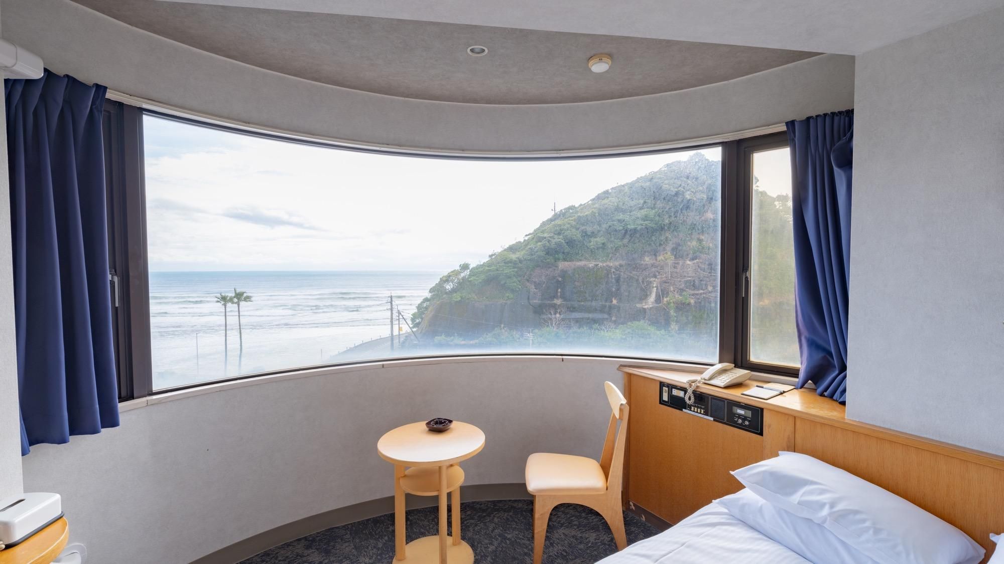 Ocean View Double Room - Smoking