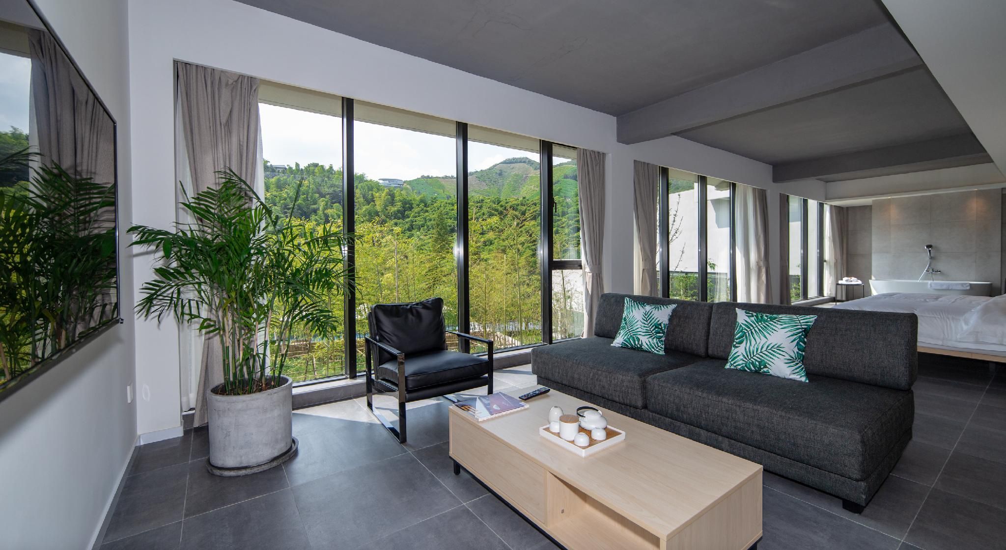 Mountain View Suite Queen