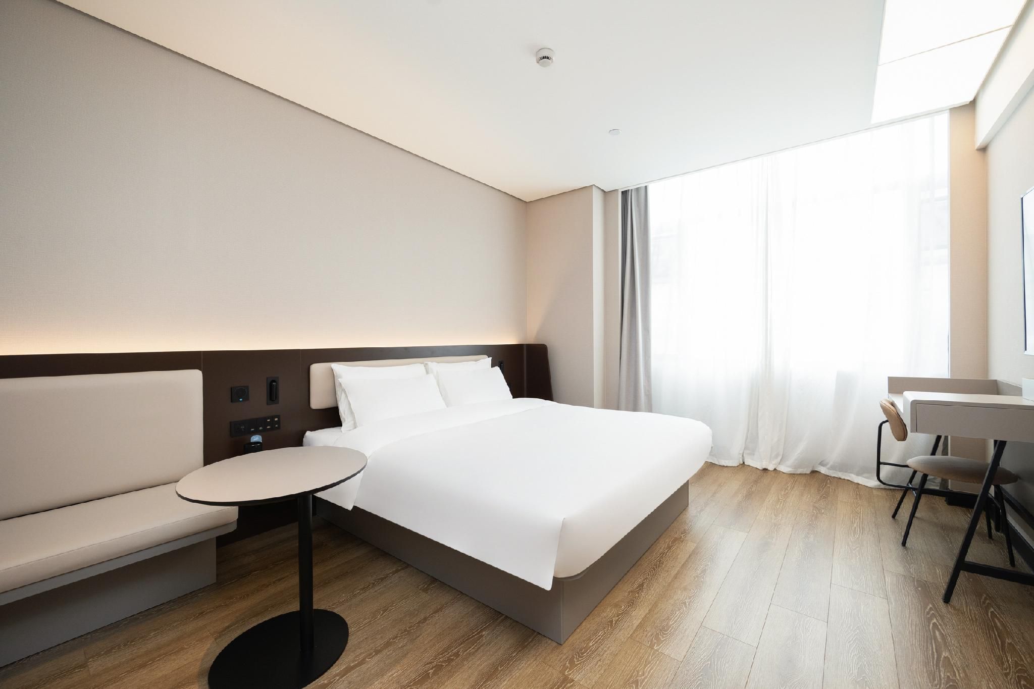 Huazhu - Superior BedRoom