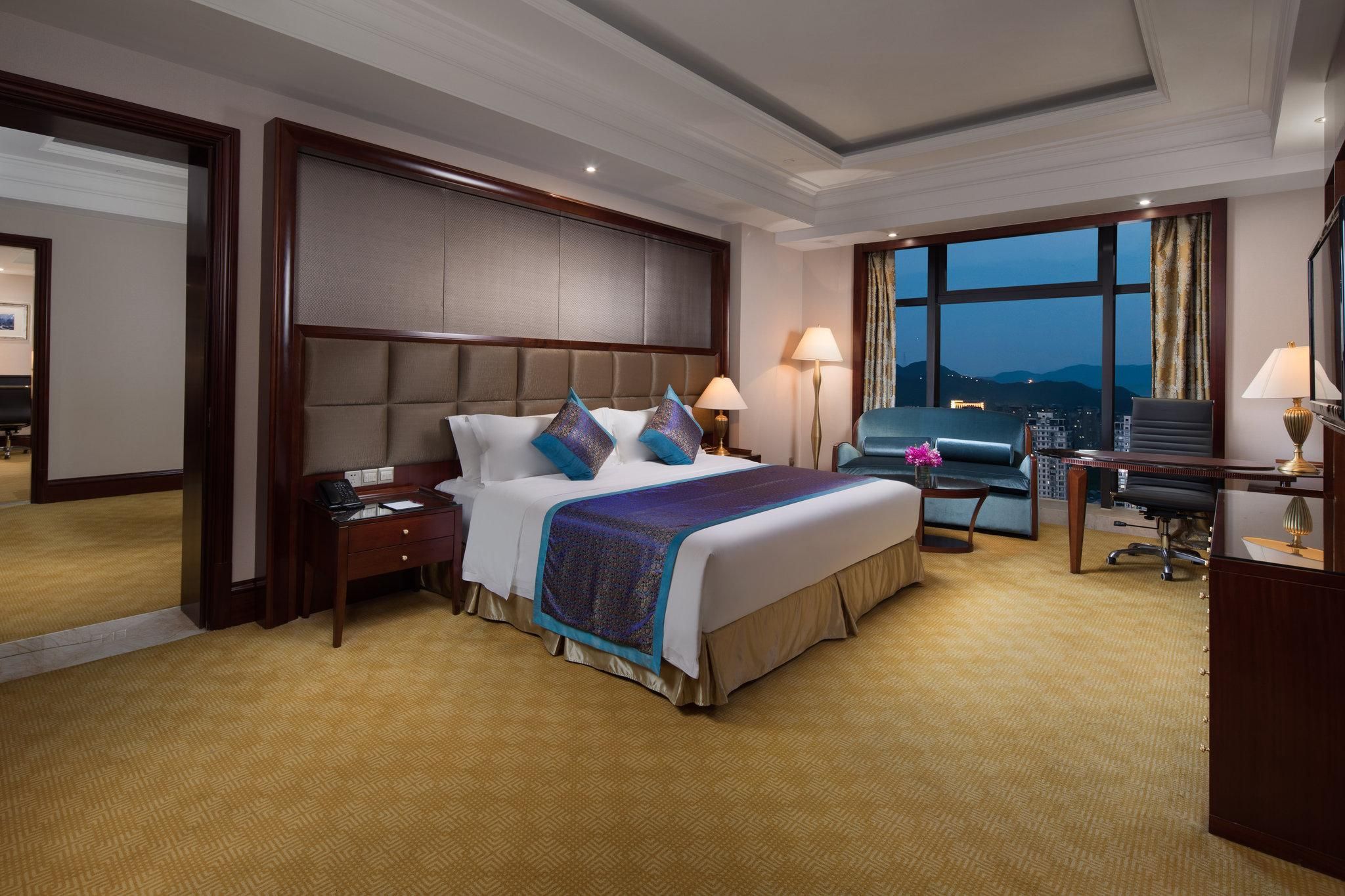 2 King Beds 2 Bedroom Suite Top Floor