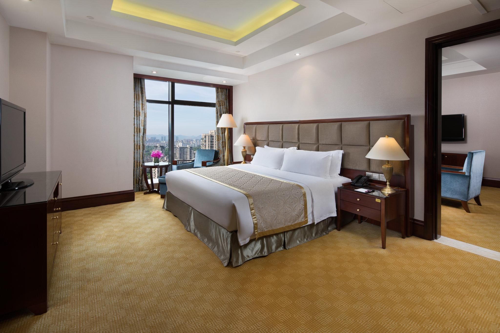 1 King Bed 1 Bedroom Suite