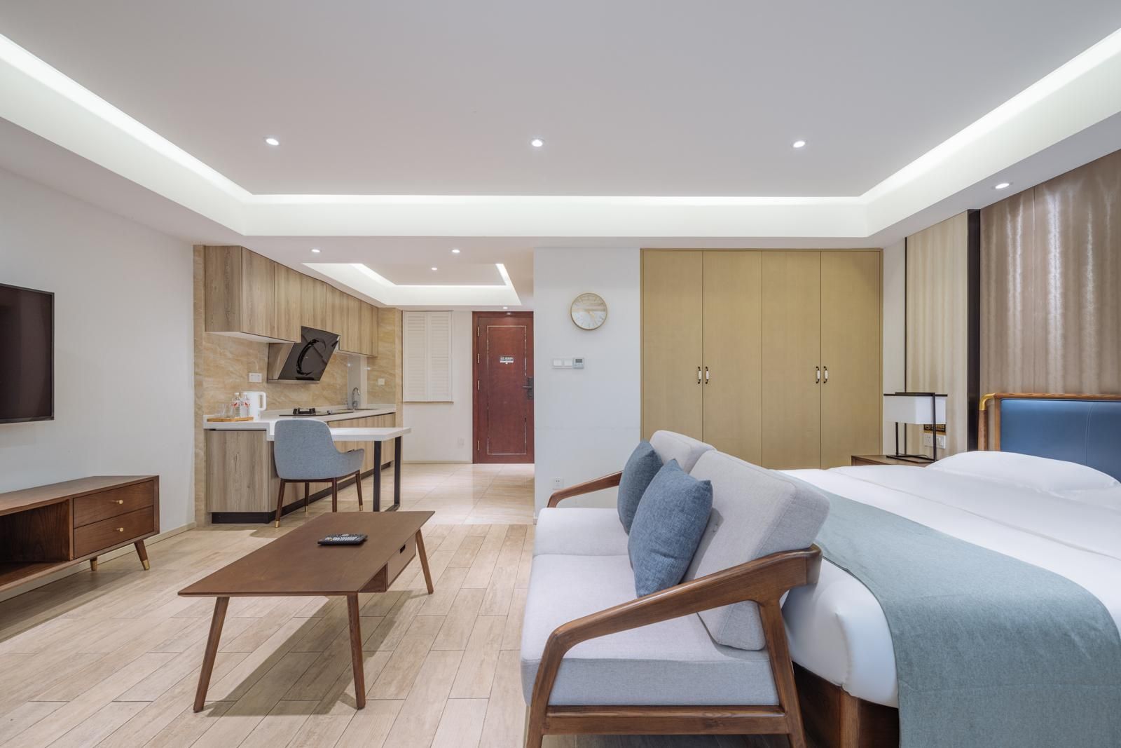 GTR - Guest Room with One 1.8M Bed