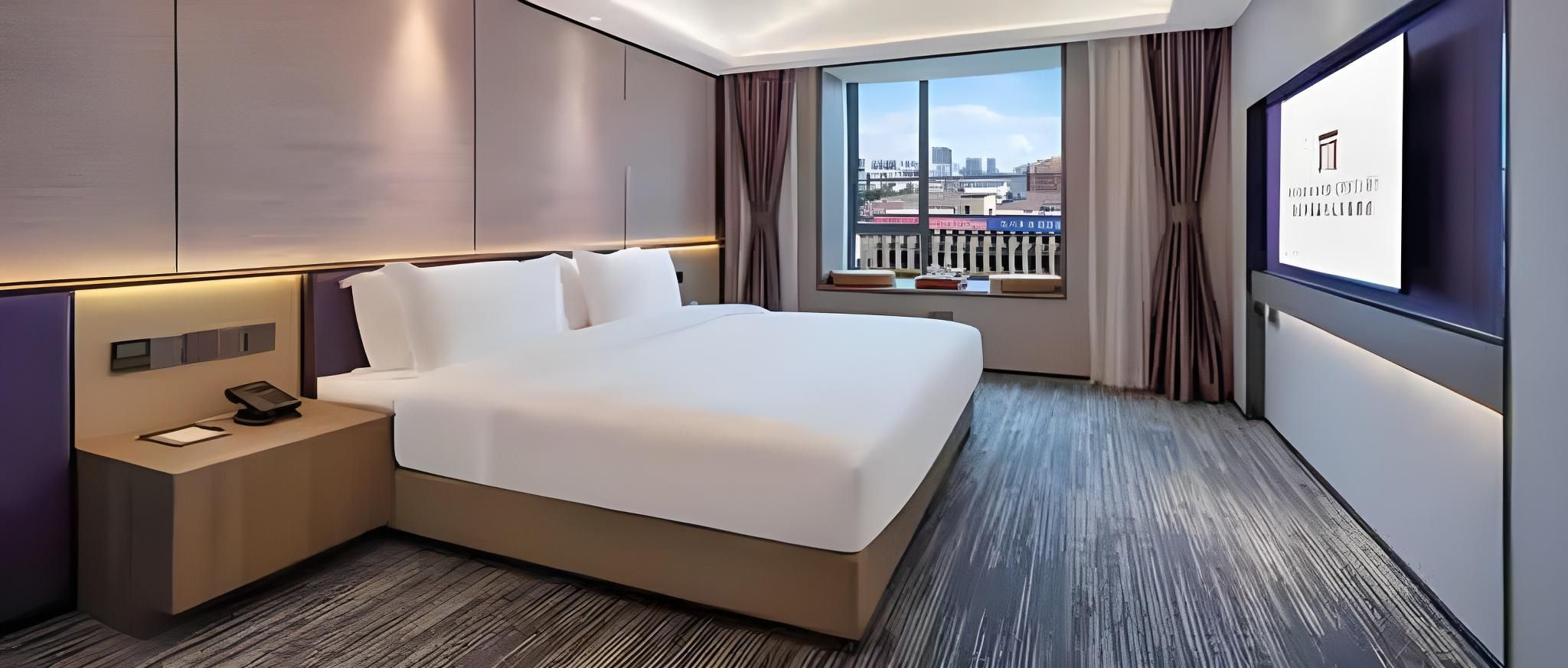New Century - Deluxe Suite, City View