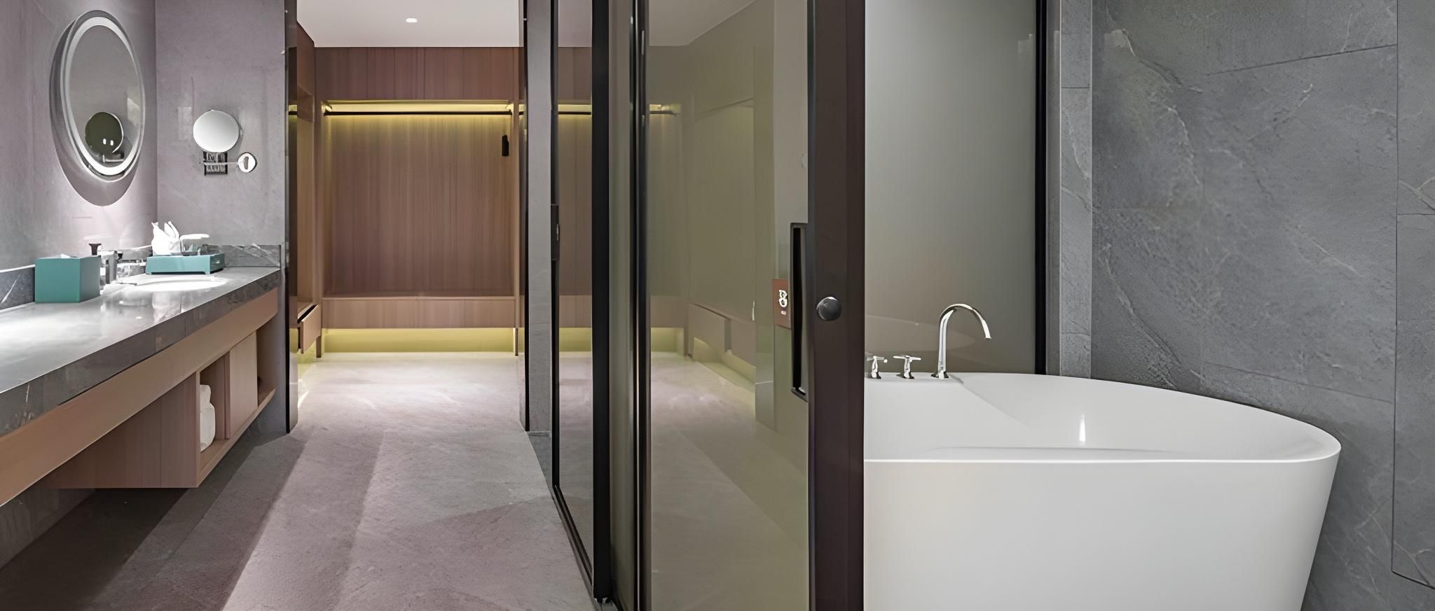 New Century - Deluxe 1 Bed Room, City View
