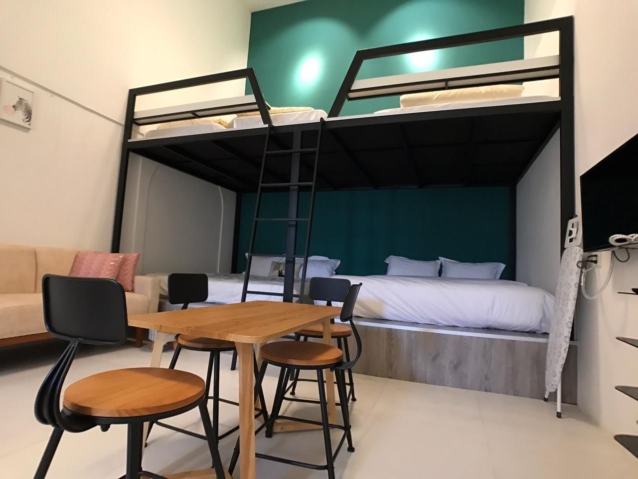 Superior Family Room for 8 People